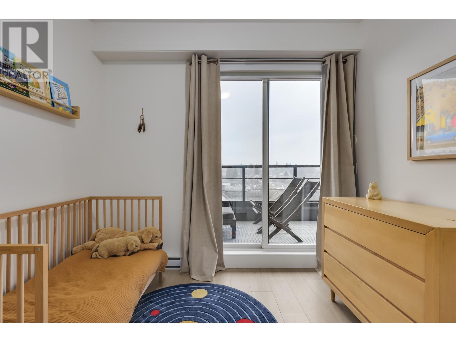 Listing Picture 19 of 29 : PH1 4372 FRASER STREET, Vancouver / 溫哥華 - 魯藝地產 Yvonne Lu Group - MLS Medallion Club Member