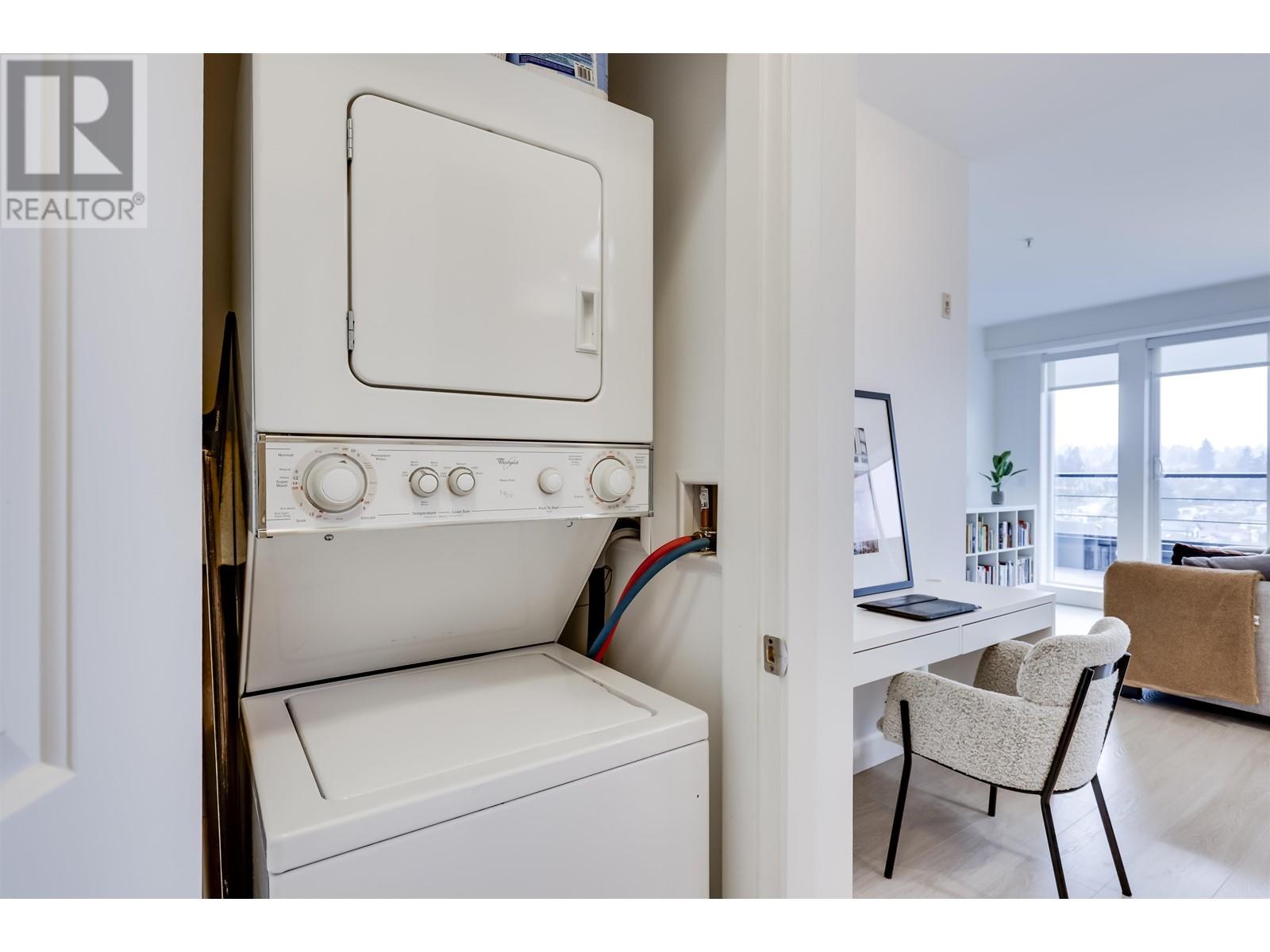 Listing Picture 21 of 29 : PH1 4372 FRASER STREET, Vancouver / 溫哥華 - 魯藝地產 Yvonne Lu Group - MLS Medallion Club Member