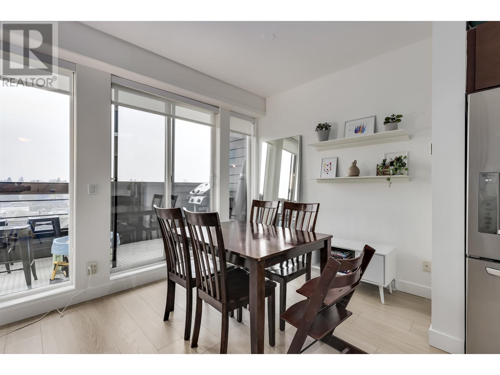 Listing Picture 6 of 29 : PH1 4372 FRASER STREET, Vancouver / 溫哥華 - 魯藝地產 Yvonne Lu Group - MLS Medallion Club Member