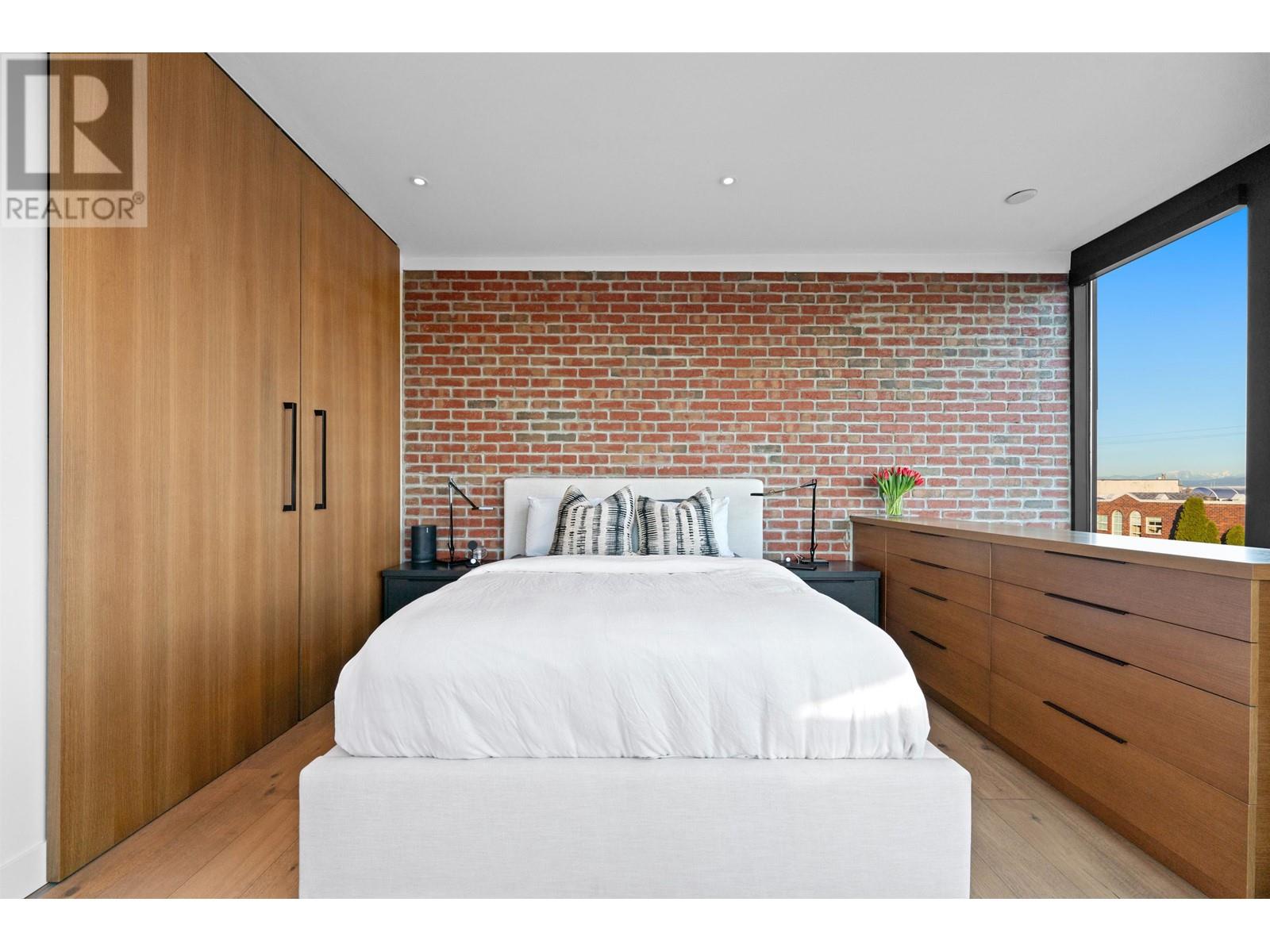 Listing Picture 19 of 40 : 950 W 7TH AVENUE, Vancouver / 溫哥華 - 魯藝地產 Yvonne Lu Group - MLS Medallion Club Member