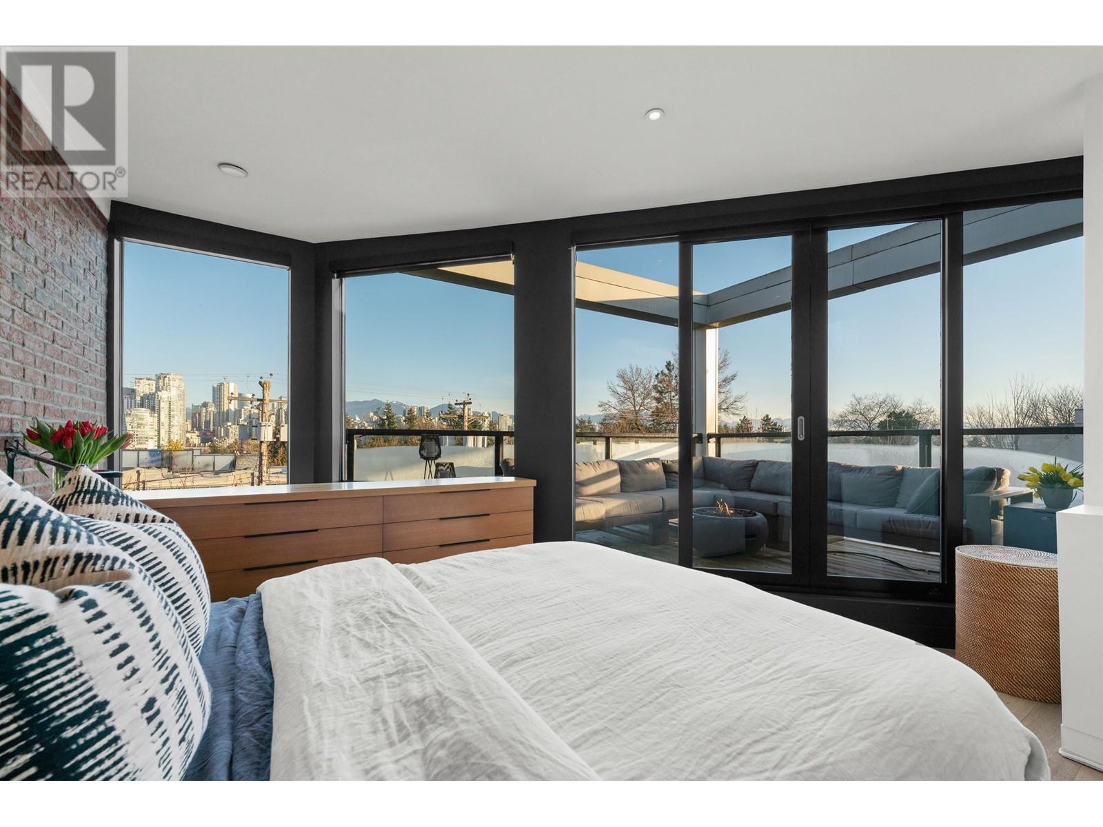 Listing Picture 23 of 40 : 950 W 7TH AVENUE, Vancouver / 溫哥華 - 魯藝地產 Yvonne Lu Group - MLS Medallion Club Member