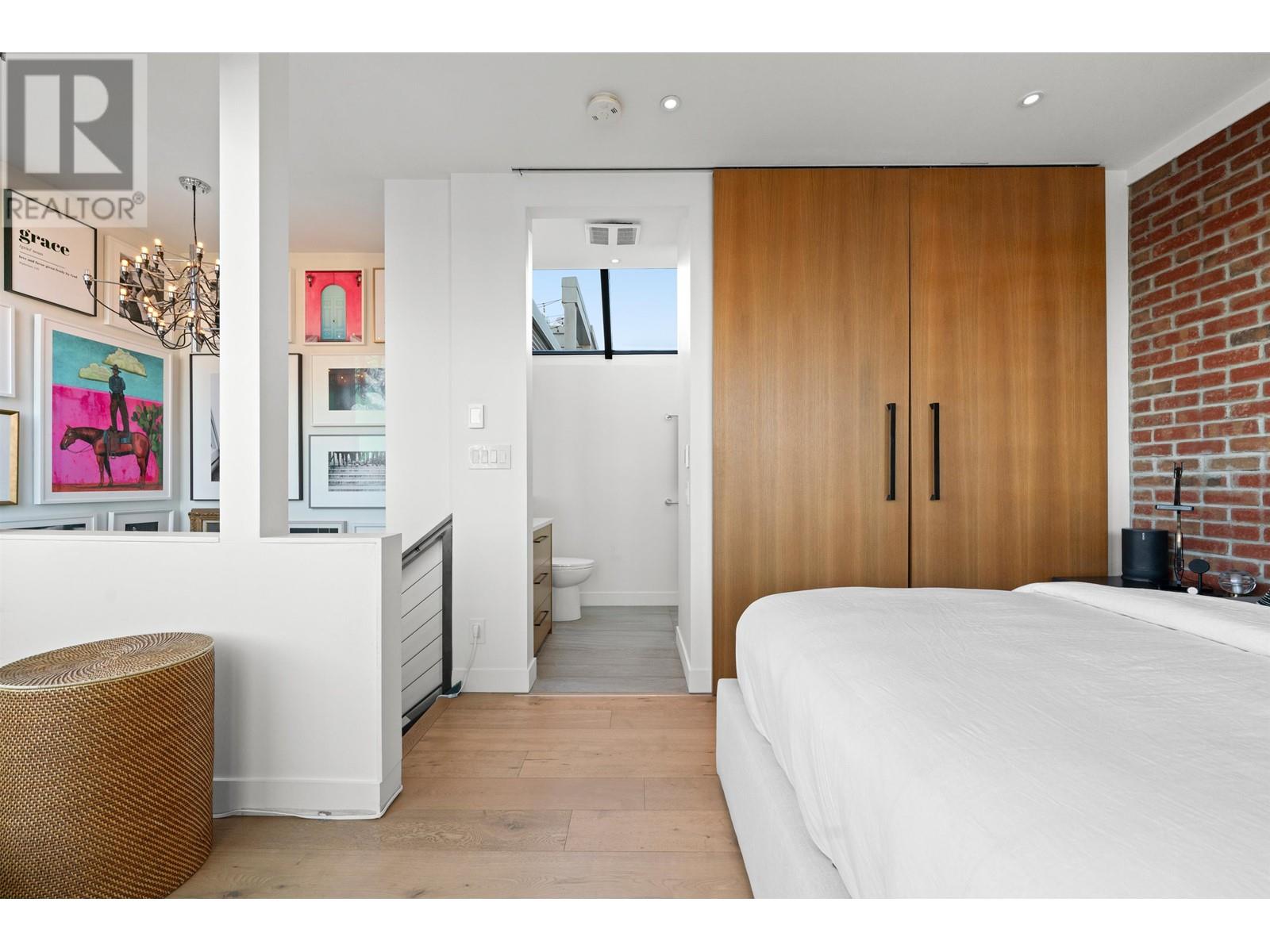 Listing Picture 25 of 40 : 950 W 7TH AVENUE, Vancouver / 溫哥華 - 魯藝地產 Yvonne Lu Group - MLS Medallion Club Member