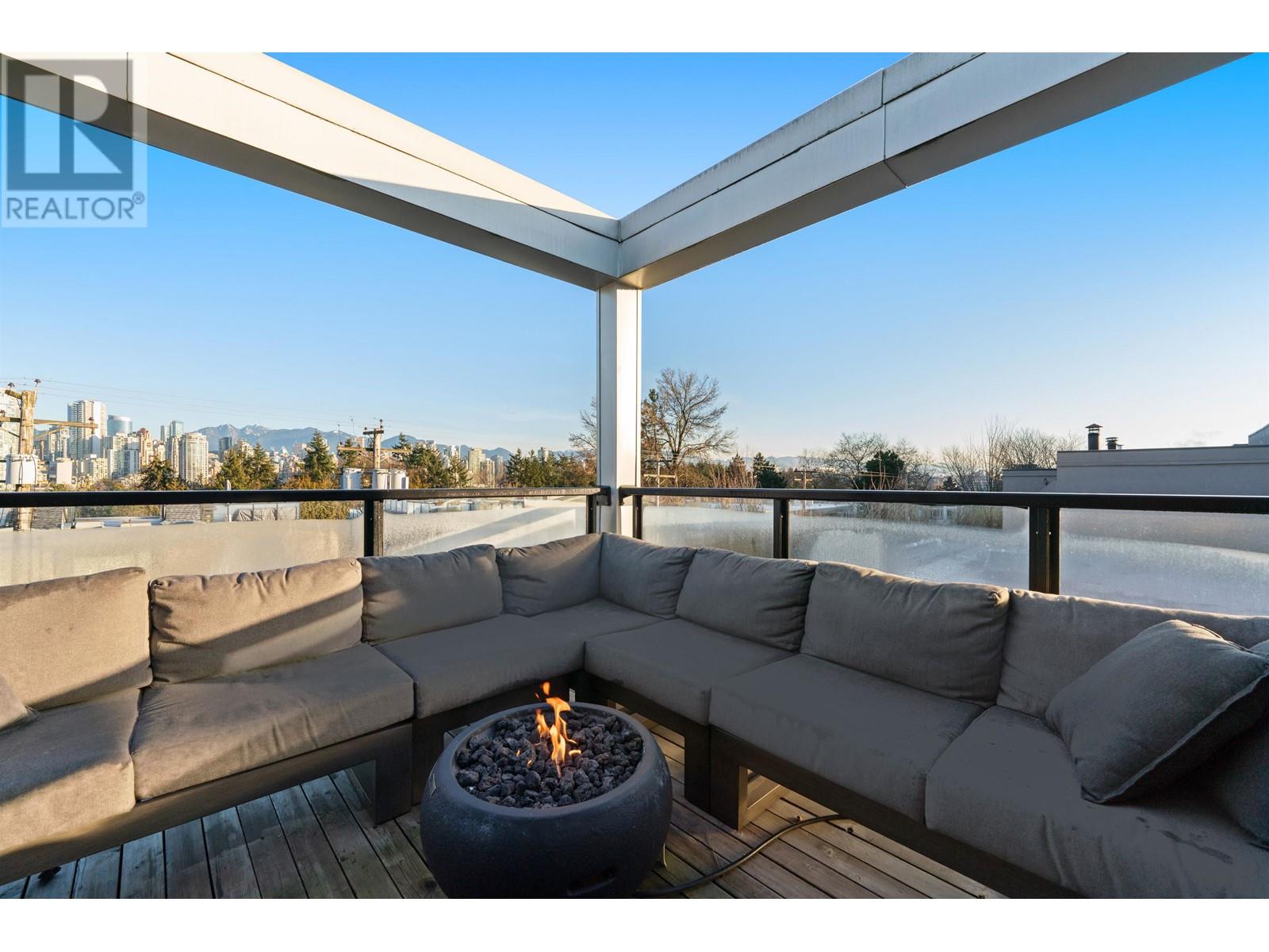 Listing Picture 28 of 40 : 950 W 7TH AVENUE, Vancouver / 溫哥華 - 魯藝地產 Yvonne Lu Group - MLS Medallion Club Member