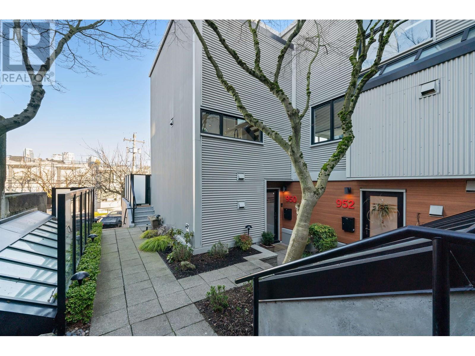 Listing Picture 40 of 40 : 950 W 7TH AVENUE, Vancouver / 溫哥華 - 魯藝地產 Yvonne Lu Group - MLS Medallion Club Member