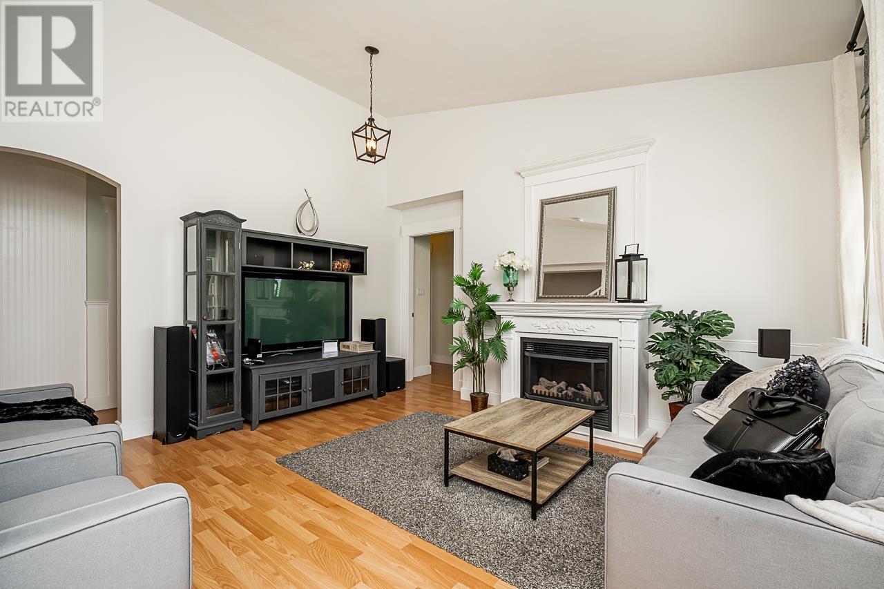 Property at 767 EDGAR AVENUE image 5