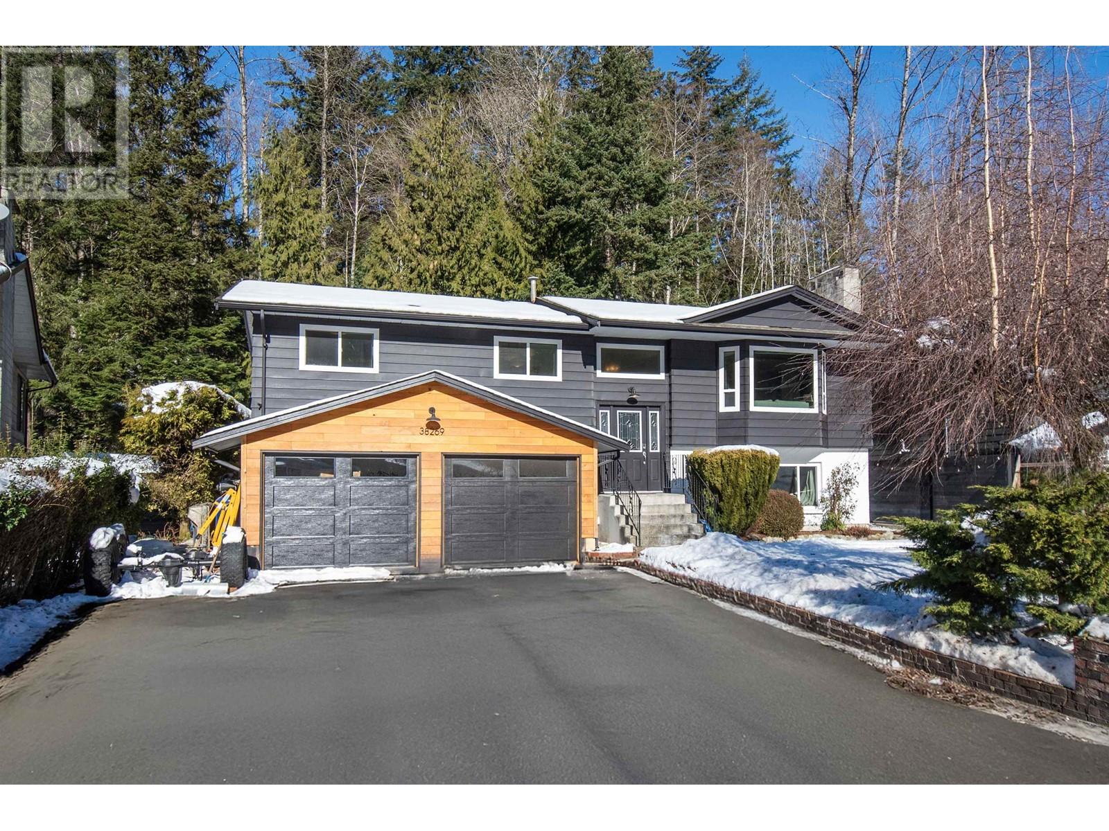 38269 MYRTLEWOOD CRESCENT