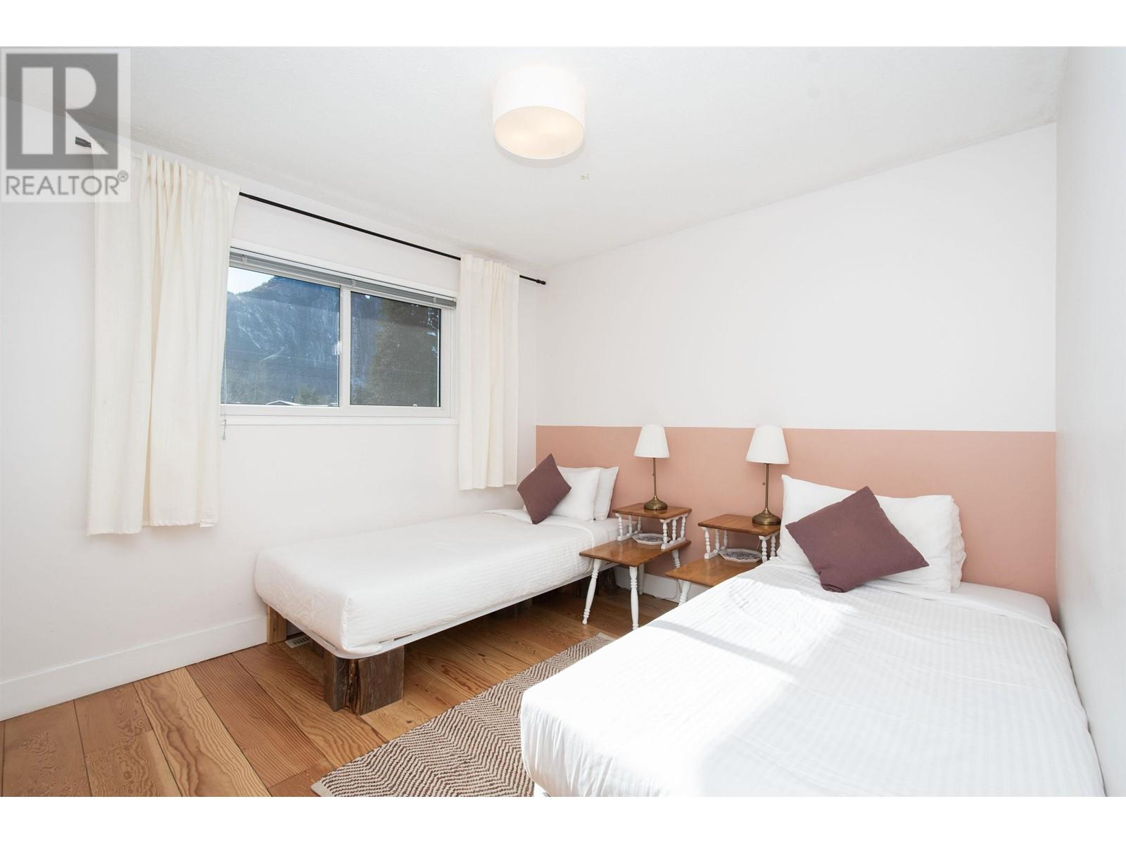 38269 MYRTLEWOOD CRESCENT