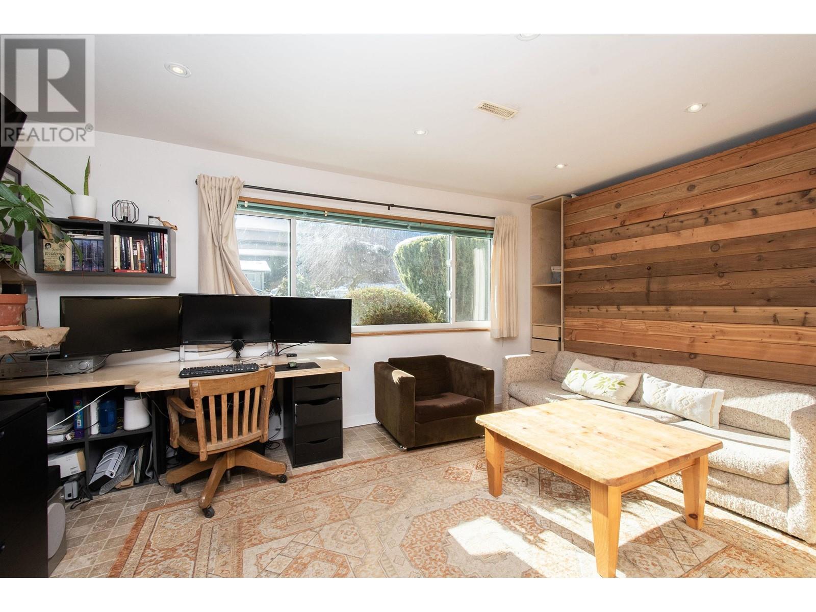 38269 MYRTLEWOOD CRESCENT