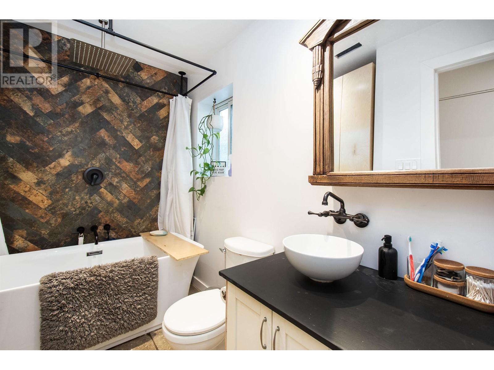 38269 MYRTLEWOOD CRESCENT