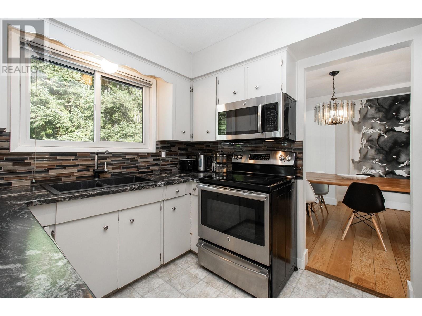 38269 MYRTLEWOOD CRESCENT