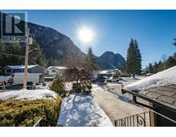 38269 MYRTLEWOOD CRESCENT