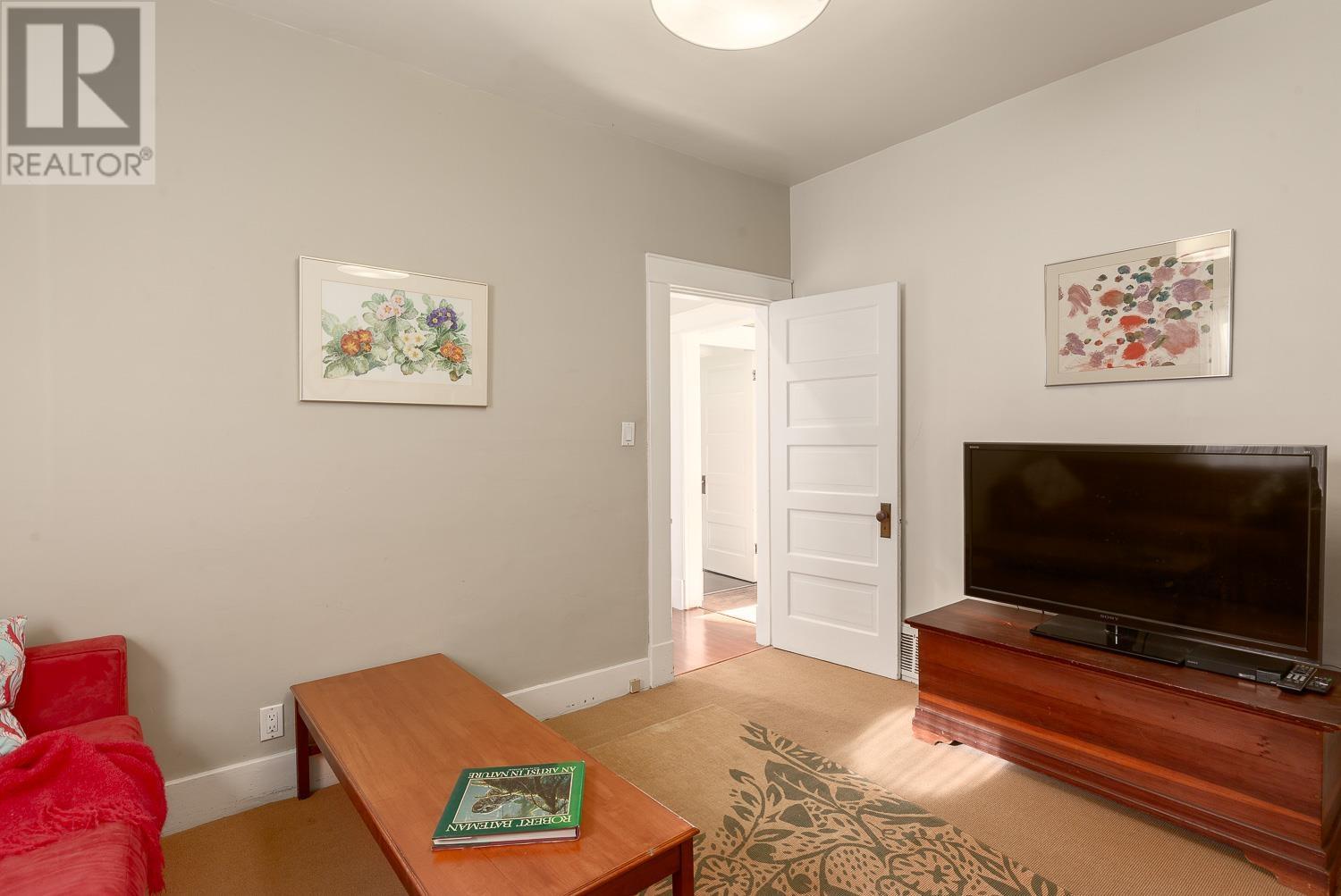 Listing Picture 14 of 40 : 2912 WOODLAND DRIVE, Vancouver / 溫哥華 - 魯藝地產 Yvonne Lu Group - MLS Medallion Club Member