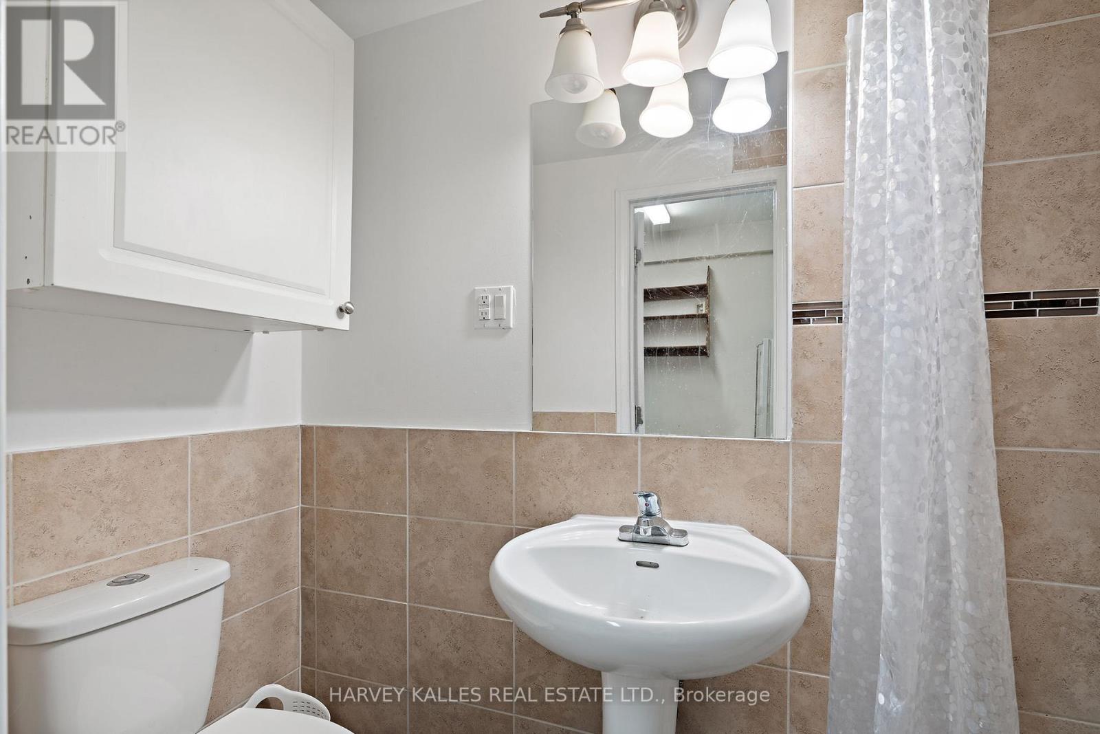 60 Garthdale Court, Toronto, Ontario  M3H 5P9 - Photo 14 - C11976557