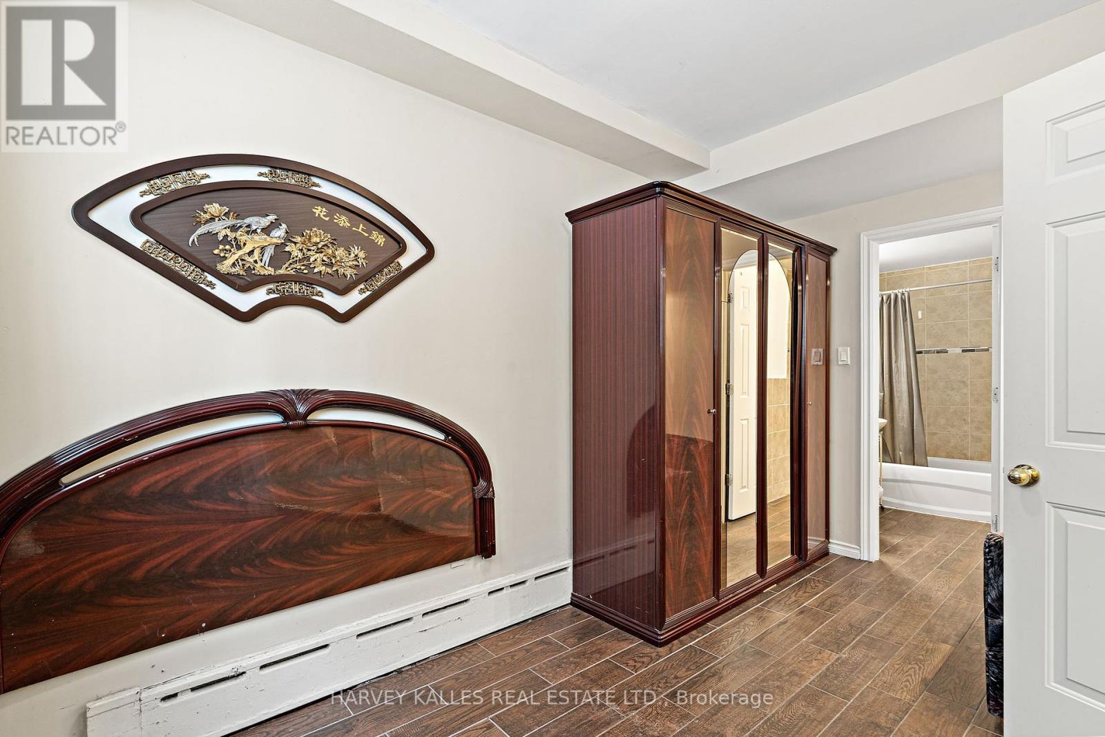 60 Garthdale Court, Toronto, Ontario  M3H 5P9 - Photo 6 - C11976557