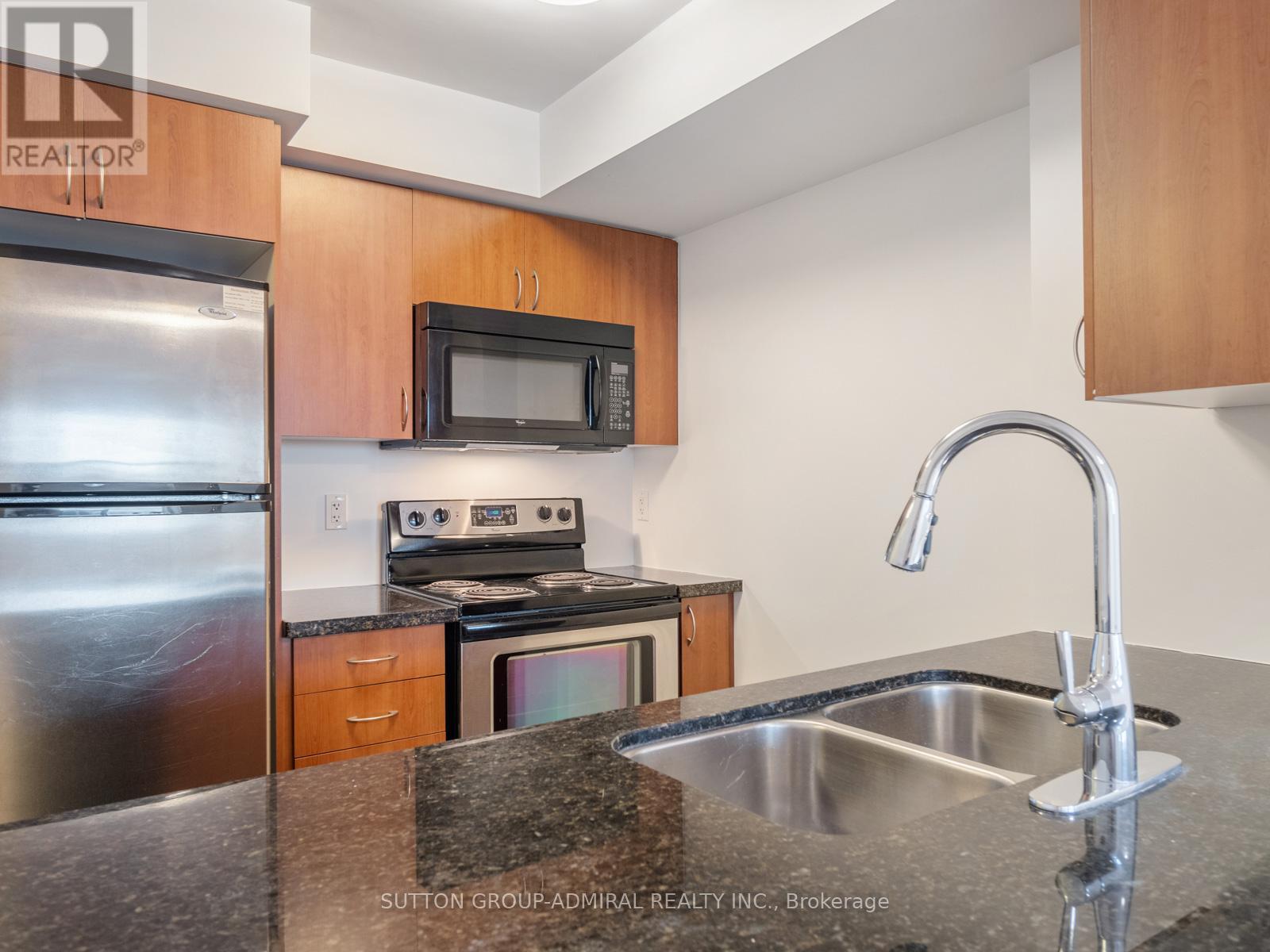 Property at 1715 - 60 HEINTZMAN STREET image 4