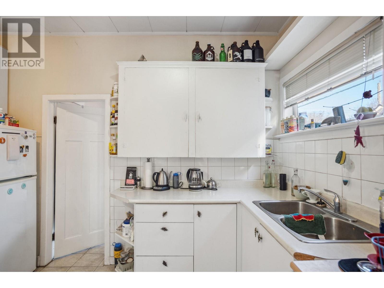 Listing Picture 9 of 40 : 173 W 19TH AVENUE, Vancouver / 溫哥華 - 魯藝地產 Yvonne Lu Group - MLS Medallion Club Member