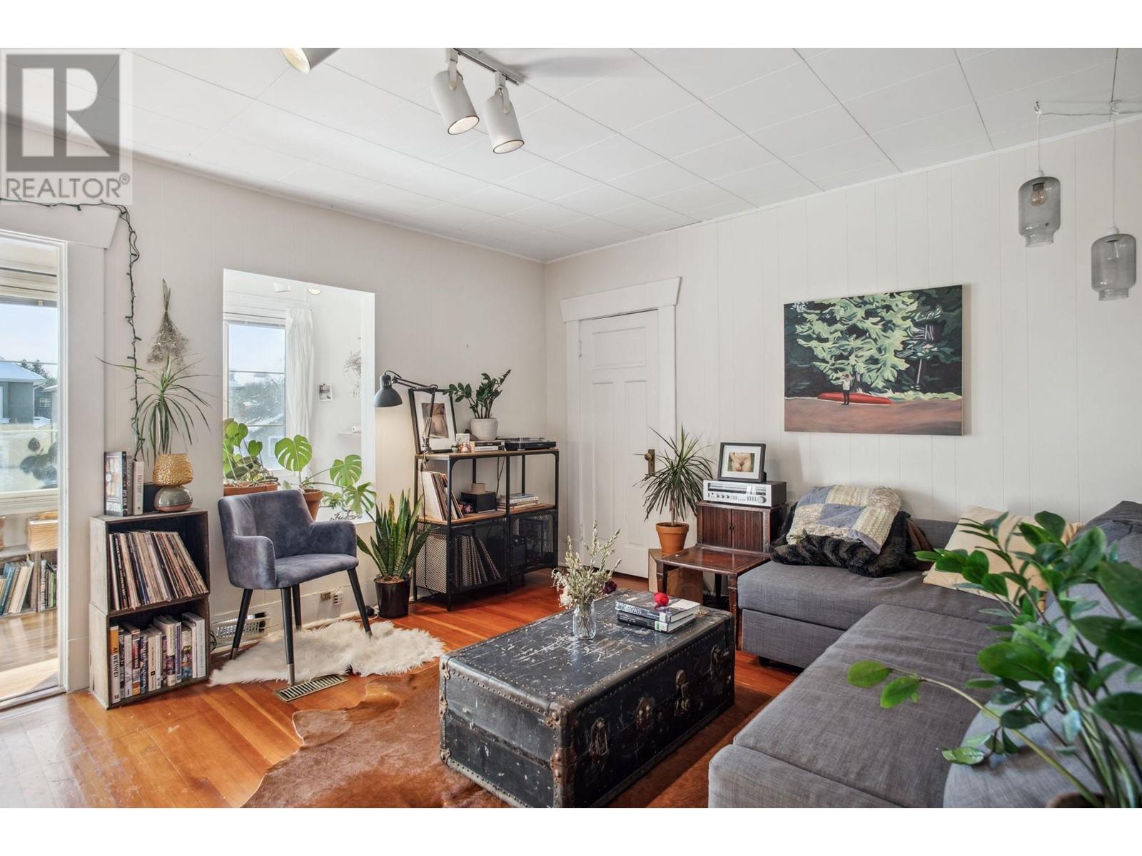 Listing Picture 17 of 40 : 173 W 19TH AVENUE, Vancouver / 溫哥華 - 魯藝地產 Yvonne Lu Group - MLS Medallion Club Member