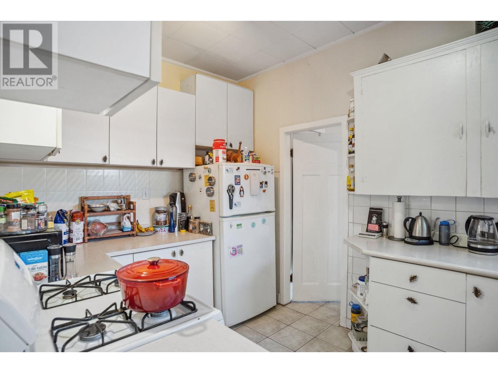 Listing Picture 10 of 40 : 173 W 19TH AVENUE, Vancouver / 溫哥華 - 魯藝地產 Yvonne Lu Group - MLS Medallion Club Member