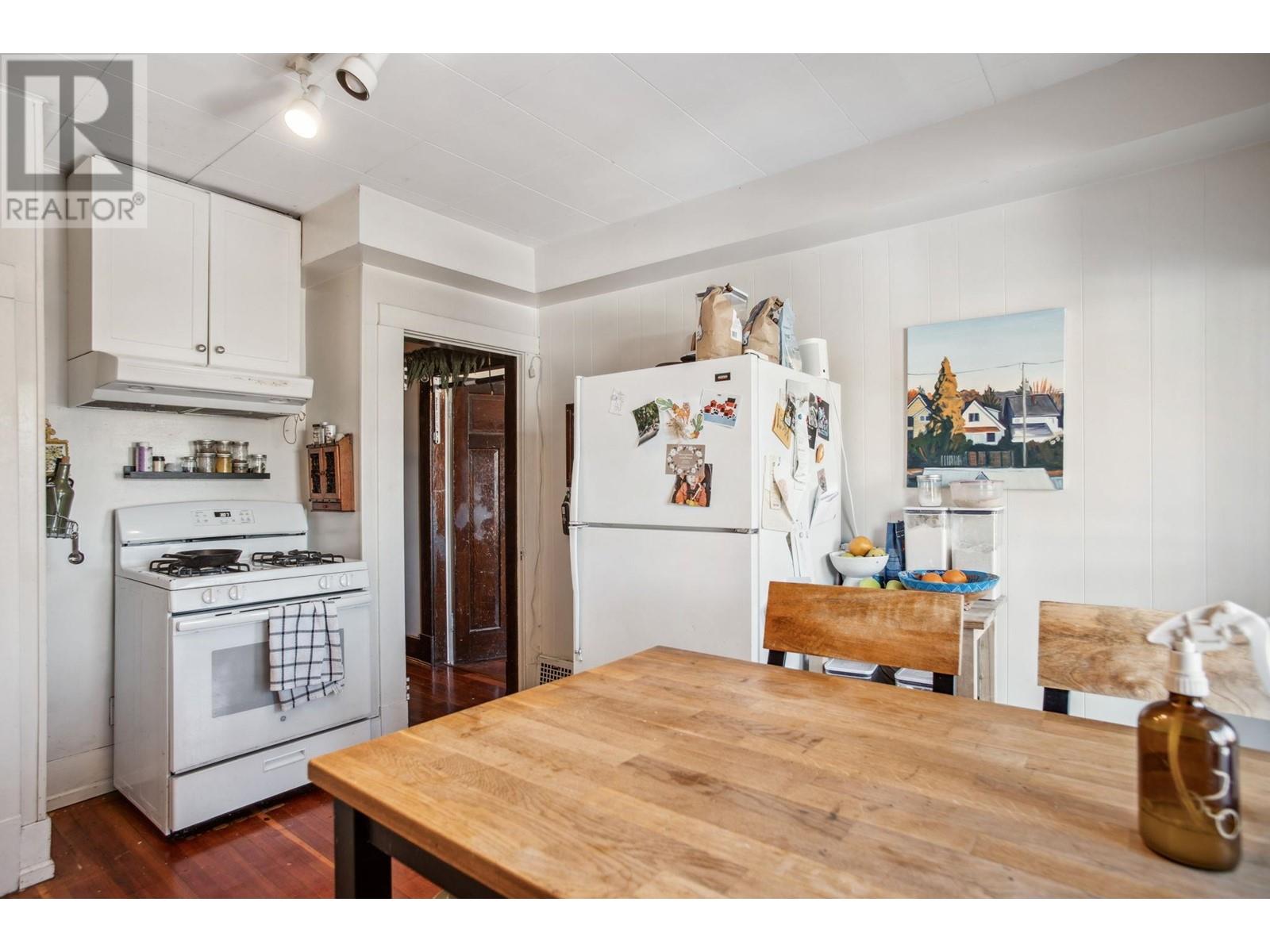 Listing Picture 21 of 40 : 173 W 19TH AVENUE, Vancouver / 溫哥華 - 魯藝地產 Yvonne Lu Group - MLS Medallion Club Member