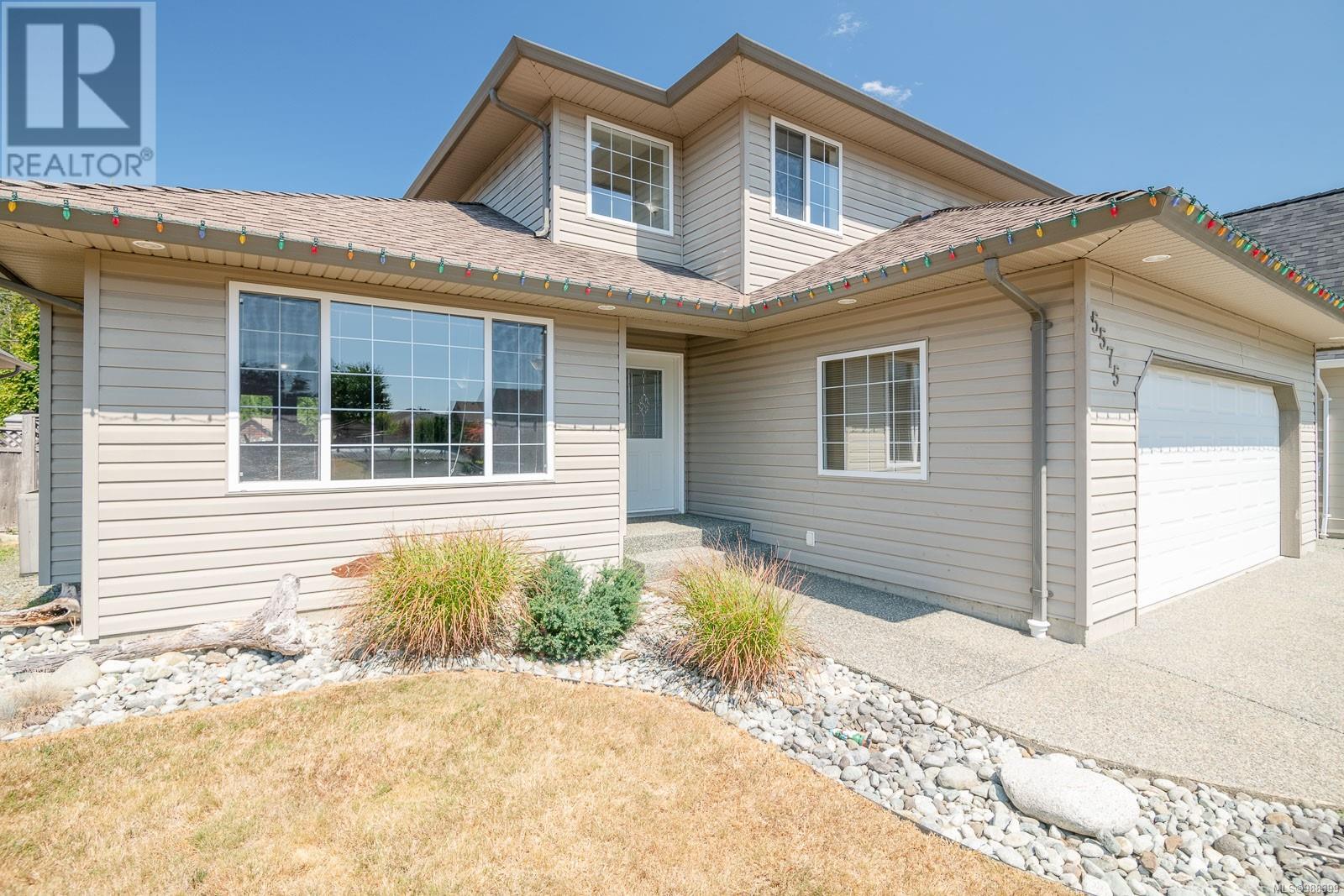 Property at 5575 Woodland Cres E image 2