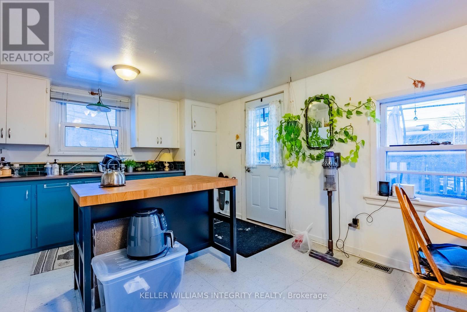 Property at 254 EMOND STREET image 3