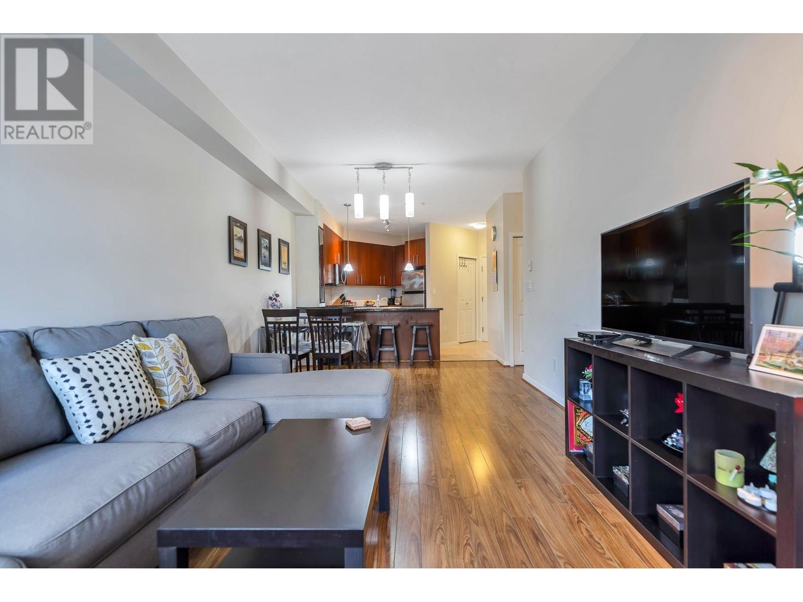 Listing Picture 13 of 35 : 211 3551 FOSTER AVENUE, Vancouver / 溫哥華 - 魯藝地產 Yvonne Lu Group - MLS Medallion Club Member