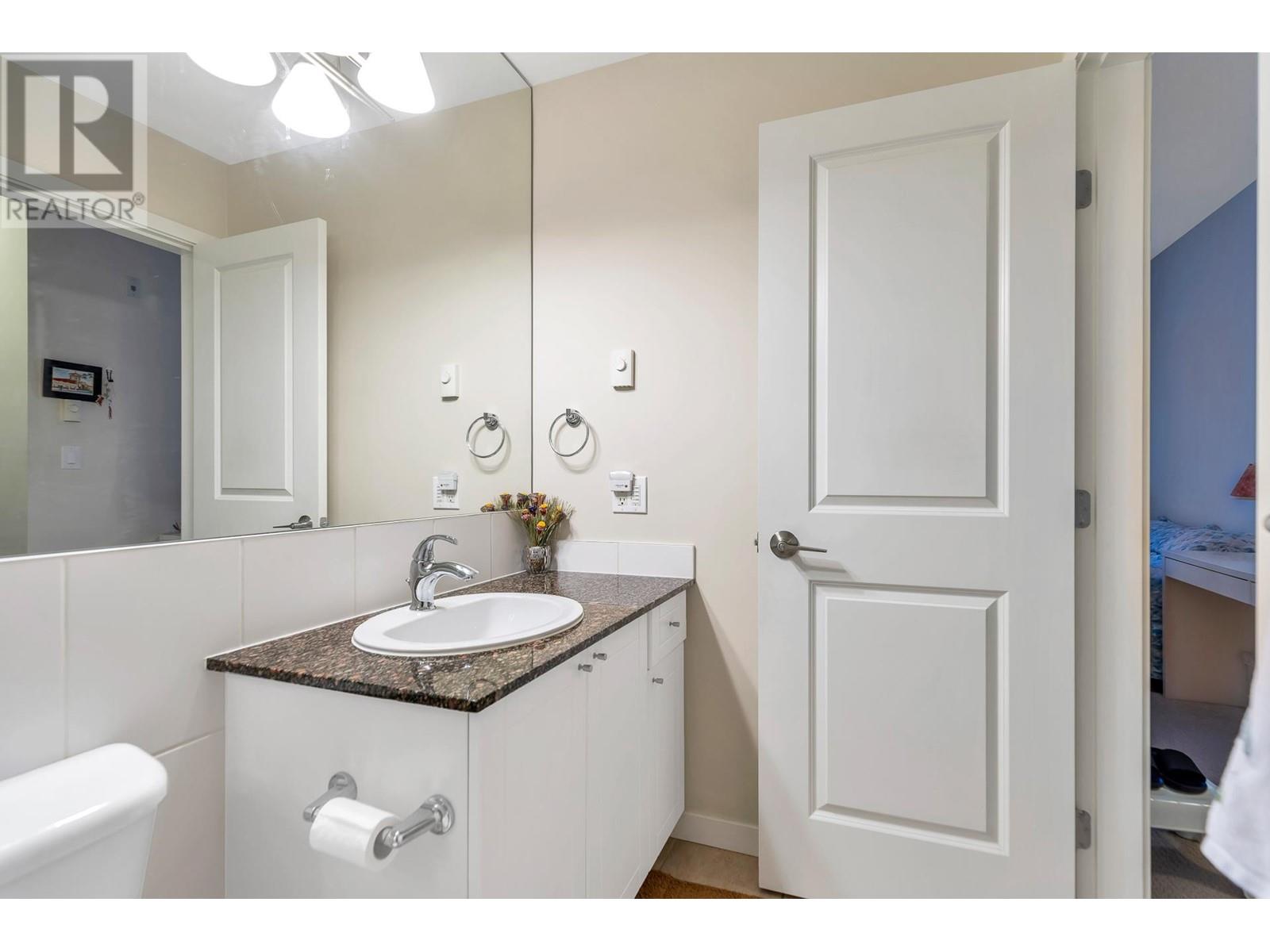 Listing Picture 28 of 35 : 211 3551 FOSTER AVENUE, Vancouver / 溫哥華 - 魯藝地產 Yvonne Lu Group - MLS Medallion Club Member