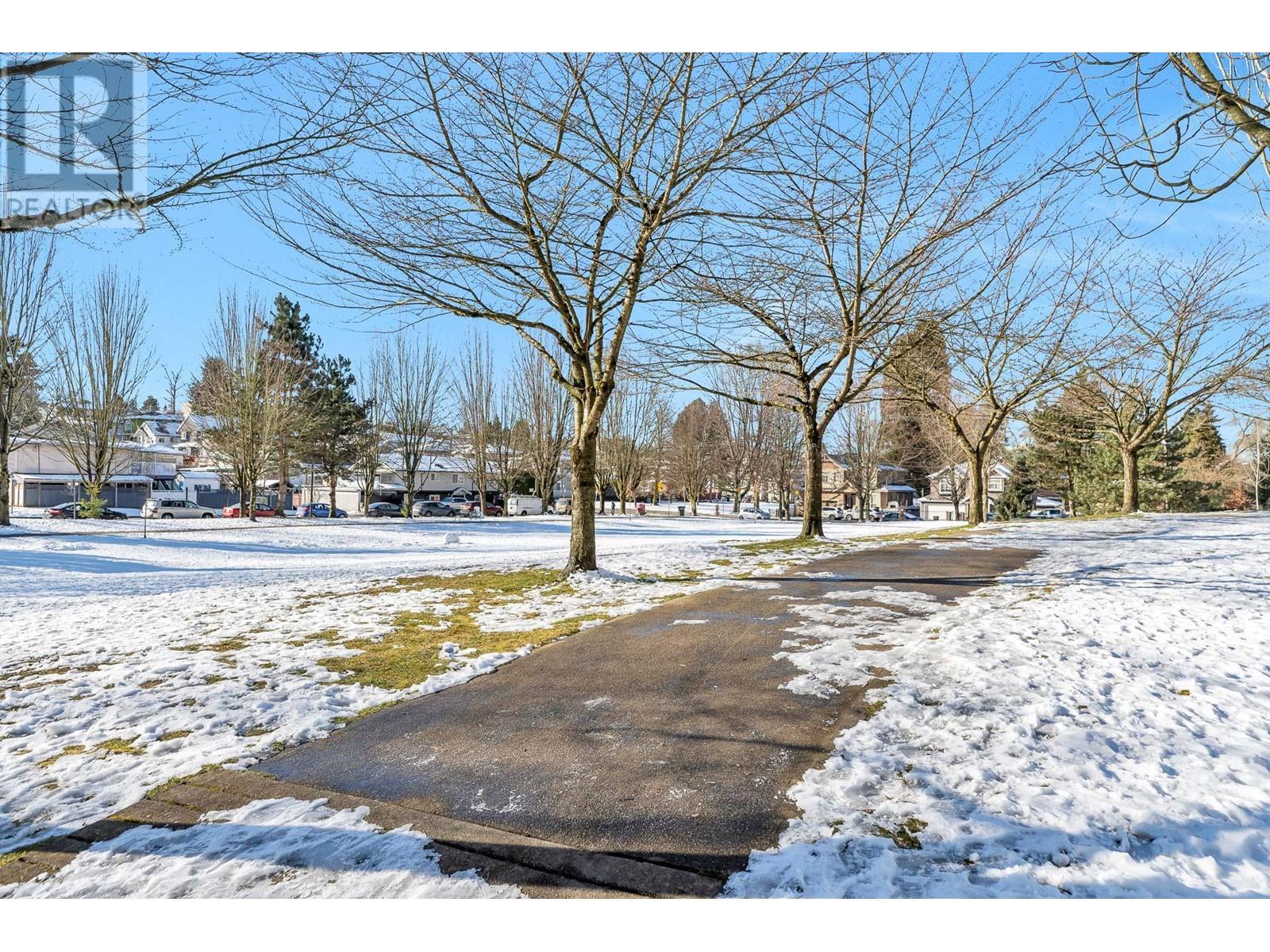 Listing Picture 34 of 35 : 211 3551 FOSTER AVENUE, Vancouver / 溫哥華 - 魯藝地產 Yvonne Lu Group - MLS Medallion Club Member