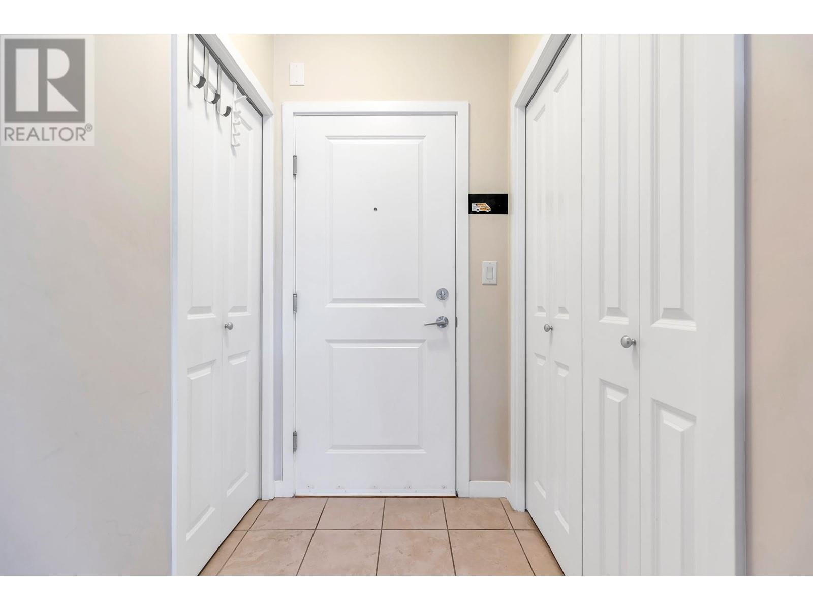 Listing Picture 6 of 35 : 211 3551 FOSTER AVENUE, Vancouver / 溫哥華 - 魯藝地產 Yvonne Lu Group - MLS Medallion Club Member