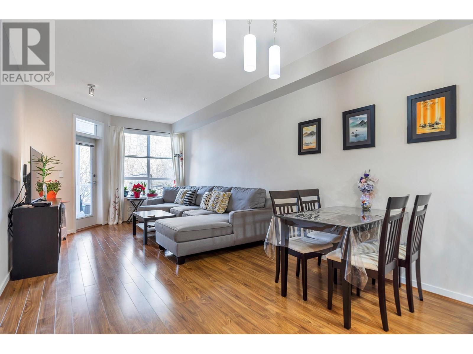 Listing Picture 9 of 35 : 211 3551 FOSTER AVENUE, Vancouver / 溫哥華 - 魯藝地產 Yvonne Lu Group - MLS Medallion Club Member