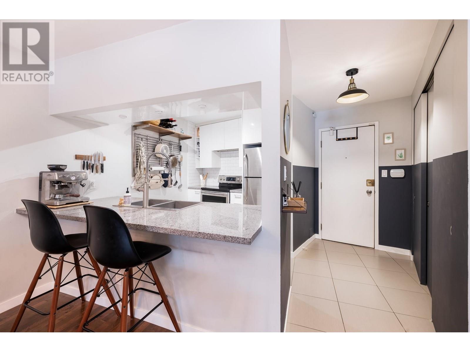 Listing Picture 4 of 29 : 115 2222 PRINCE EDWARD STREET, Vancouver / 溫哥華 - 魯藝地產 Yvonne Lu Group - MLS Medallion Club Member