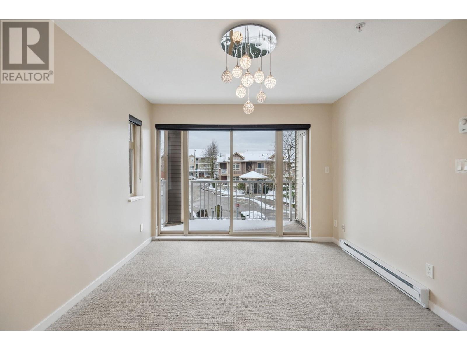 Listing Picture 11 of 29 : 202 7339 MACPHERSON AVENUE, Burnaby / 本拿比 - 魯藝地產 Yvonne Lu Group - MLS Medallion Club Member