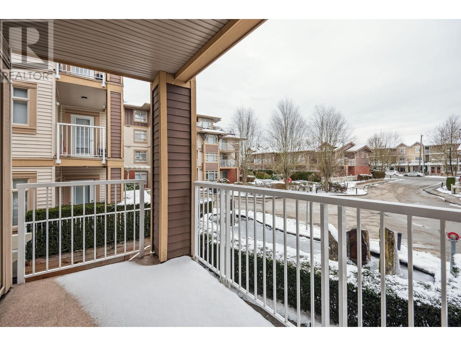 Listing Picture 12 of 29 : 202 7339 MACPHERSON AVENUE, Burnaby / 本拿比 - 魯藝地產 Yvonne Lu Group - MLS Medallion Club Member