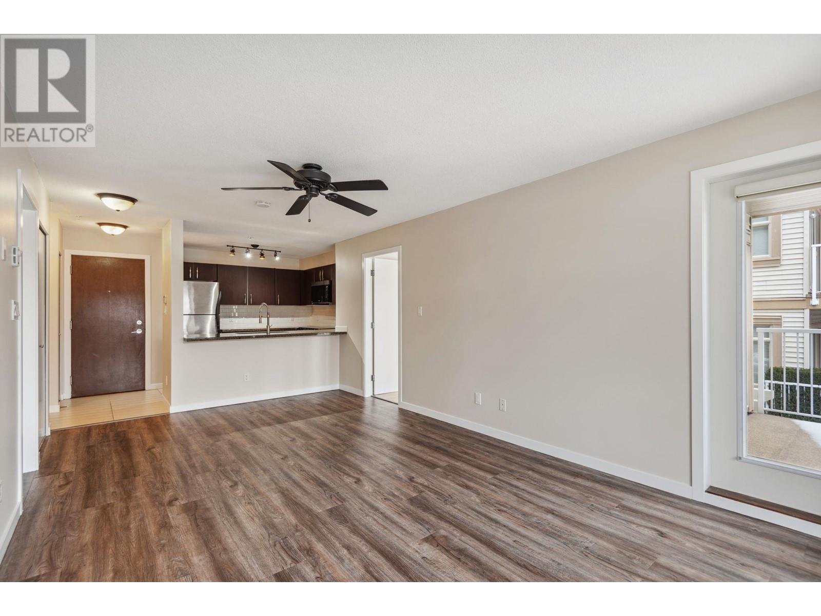 Listing Picture 4 of 29 : 202 7339 MACPHERSON AVENUE, Burnaby / 本拿比 - 魯藝地產 Yvonne Lu Group - MLS Medallion Club Member