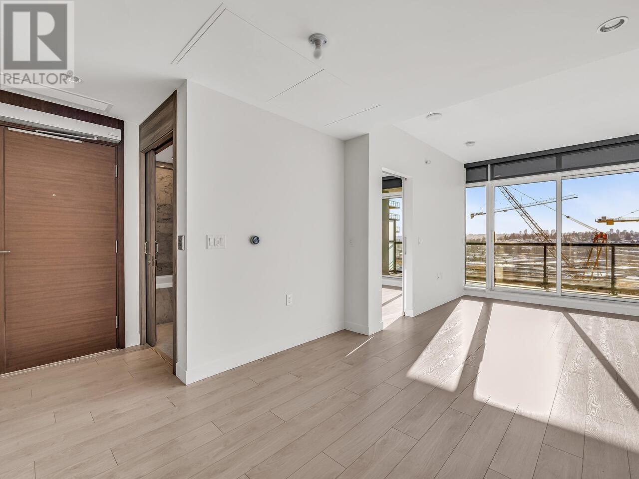 Listing Picture 9 of 25 : 912 4730 LOUGHEED HIGHWAY, Burnaby / 本拿比 - 魯藝地產 Yvonne Lu Group - MLS Medallion Club Member