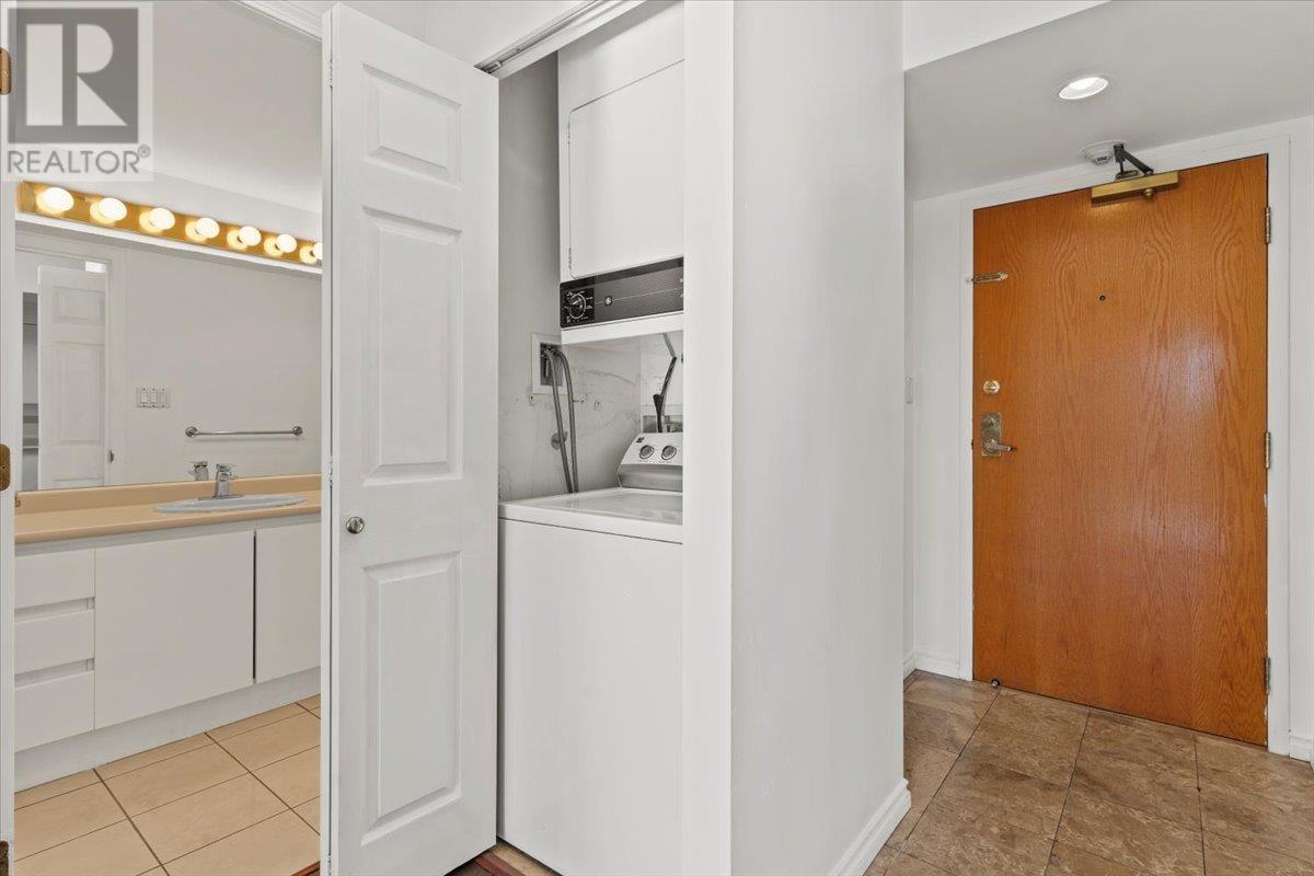 Listing Picture 20 of 28 : 301 9633 MANCHESTER DRIVE, Burnaby / 本拿比 - 魯藝地產 Yvonne Lu Group - MLS Medallion Club Member