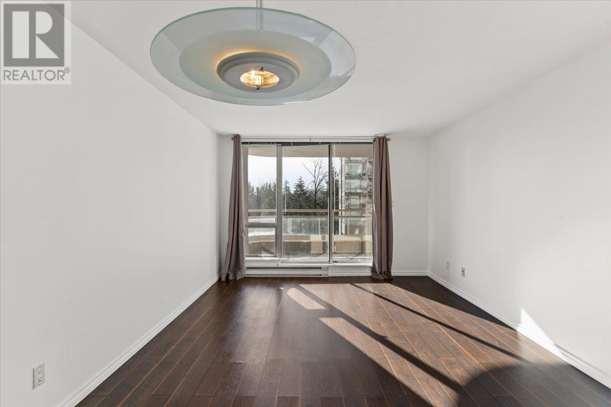 Listing Picture 7 of 28 : 301 9633 MANCHESTER DRIVE, Burnaby / 本拿比 - 魯藝地產 Yvonne Lu Group - MLS Medallion Club Member