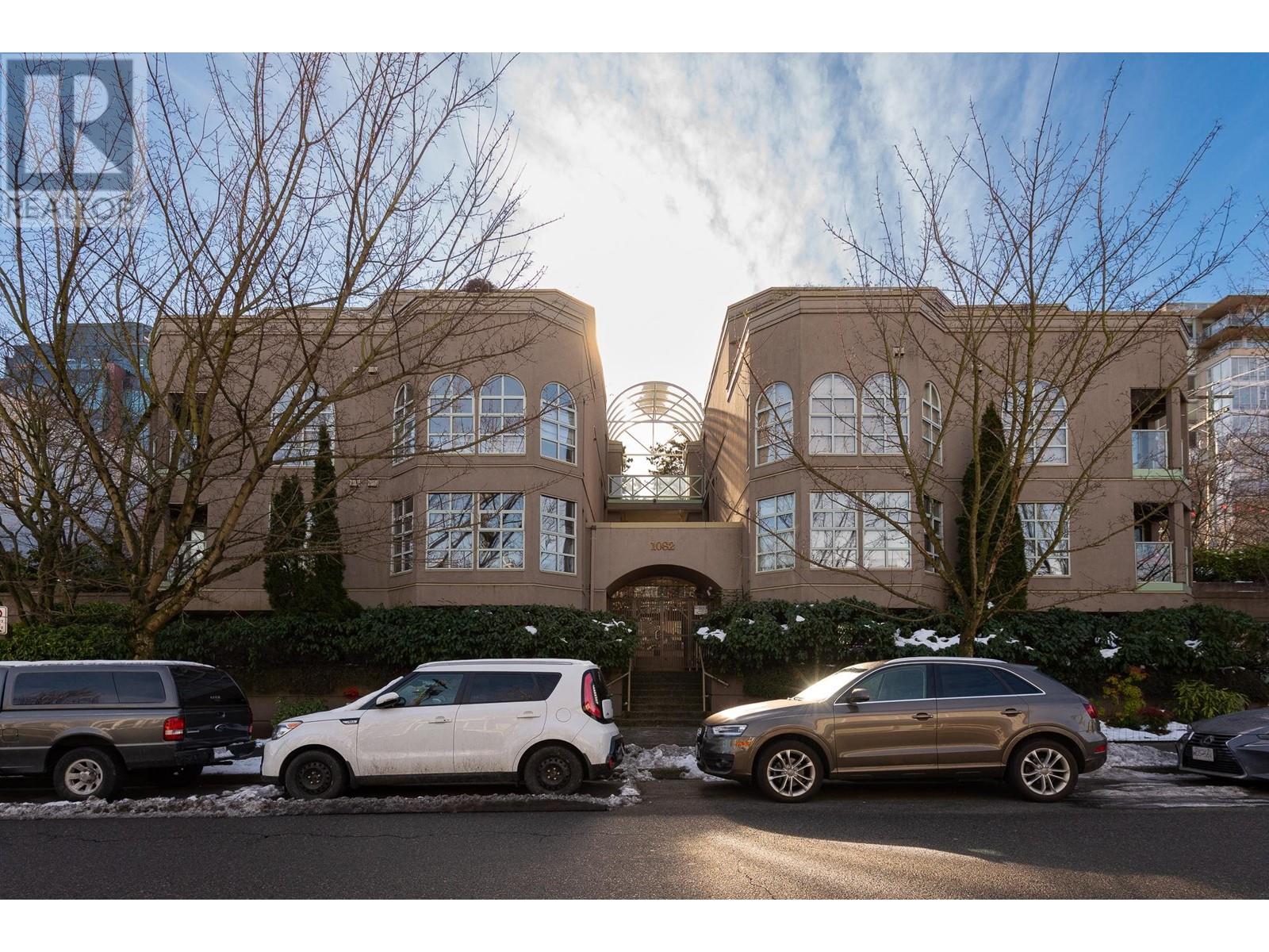 106 1082 W 8TH AVENUE, Vancouver