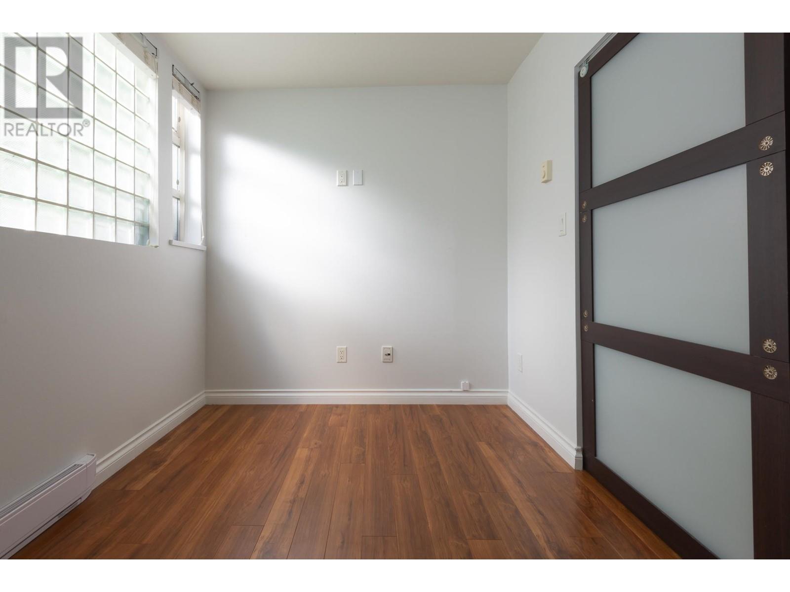 Listing Picture 16 of 35 : 106 1082 W 8TH AVENUE, Vancouver / 溫哥華 - 魯藝地產 Yvonne Lu Group - MLS Medallion Club Member