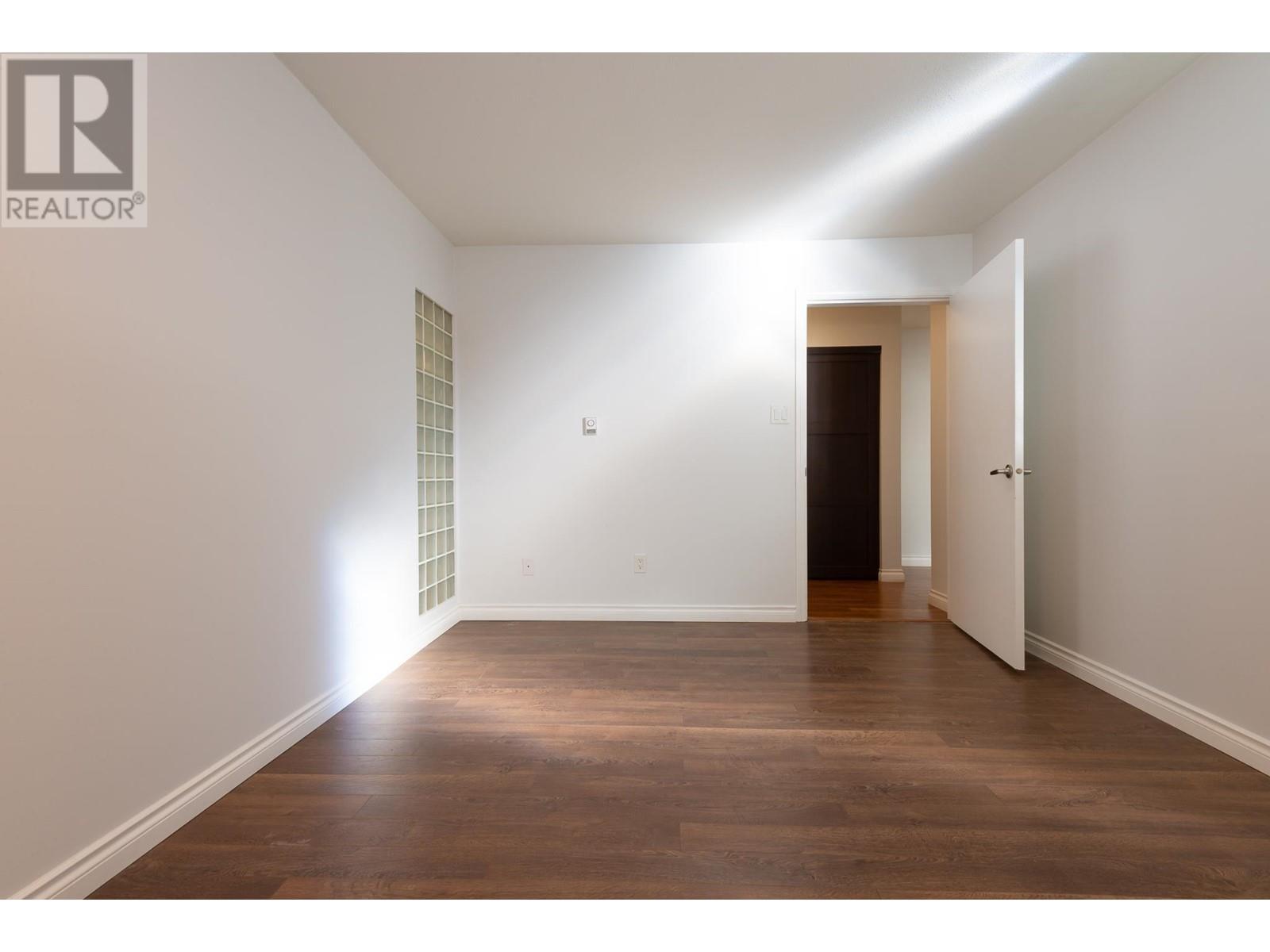 Listing Picture 19 of 35 : 106 1082 W 8TH AVENUE, Vancouver / 溫哥華 - 魯藝地產 Yvonne Lu Group - MLS Medallion Club Member