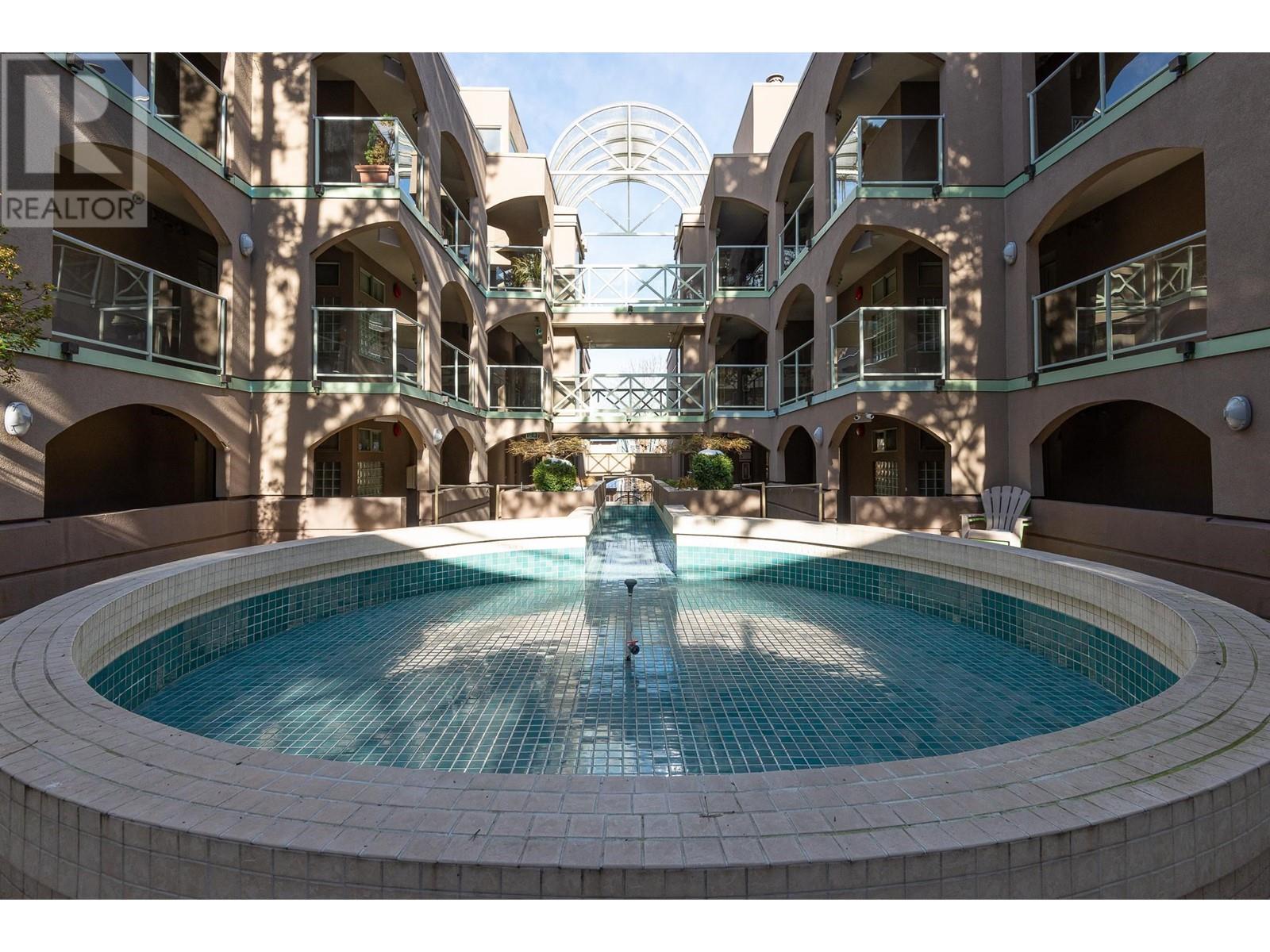 Listing Picture 26 of 35 : 106 1082 W 8TH AVENUE, Vancouver / 溫哥華 - 魯藝地產 Yvonne Lu Group - MLS Medallion Club Member