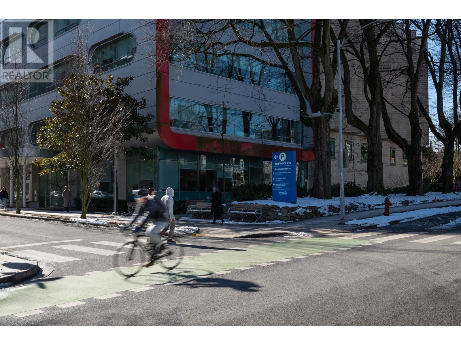 Listing Picture 31 of 35 : 106 1082 W 8TH AVENUE, Vancouver / 溫哥華 - 魯藝地產 Yvonne Lu Group - MLS Medallion Club Member