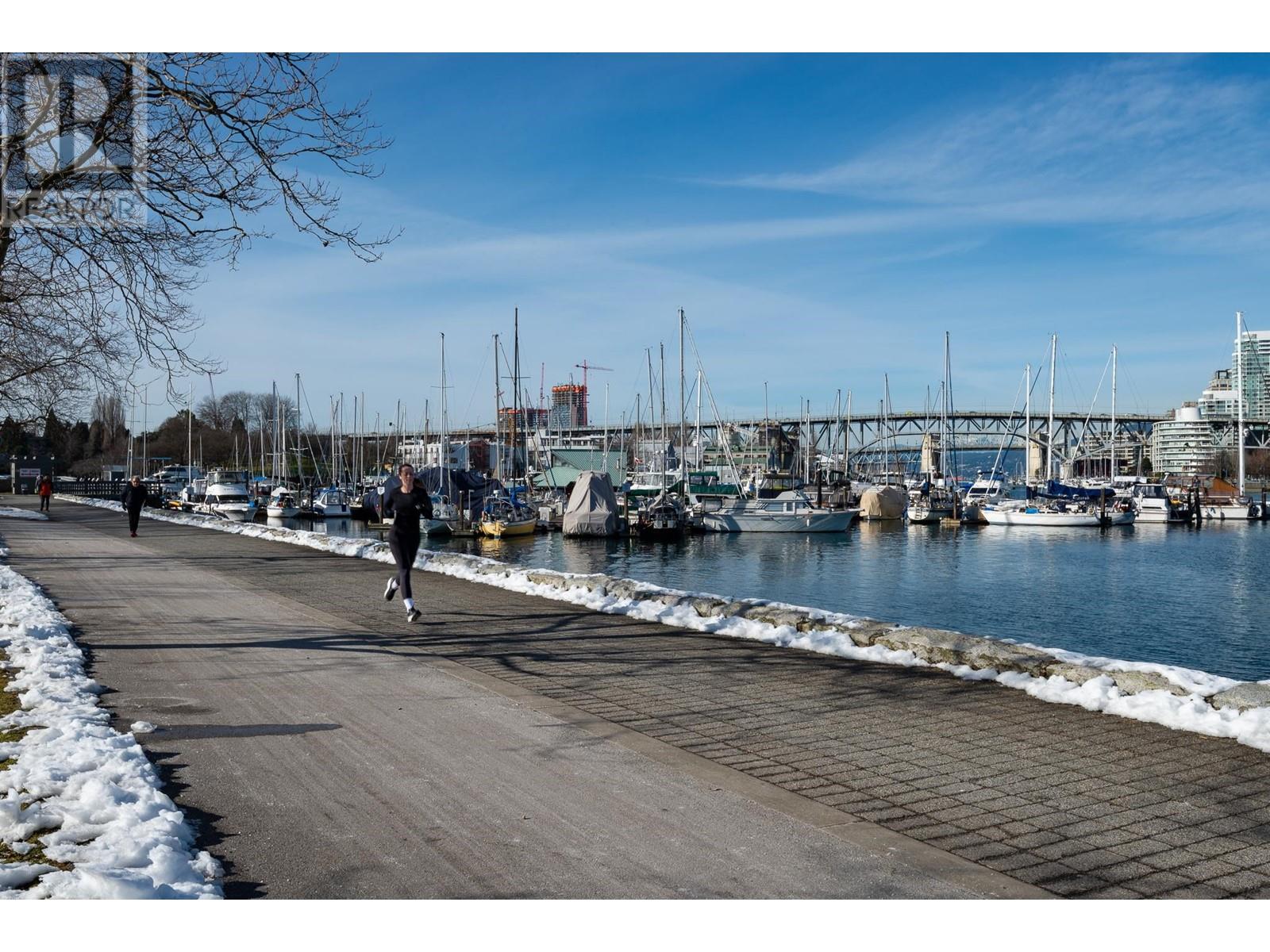 Listing Picture 33 of 35 : 106 1082 W 8TH AVENUE, Vancouver / 溫哥華 - 魯藝地產 Yvonne Lu Group - MLS Medallion Club Member