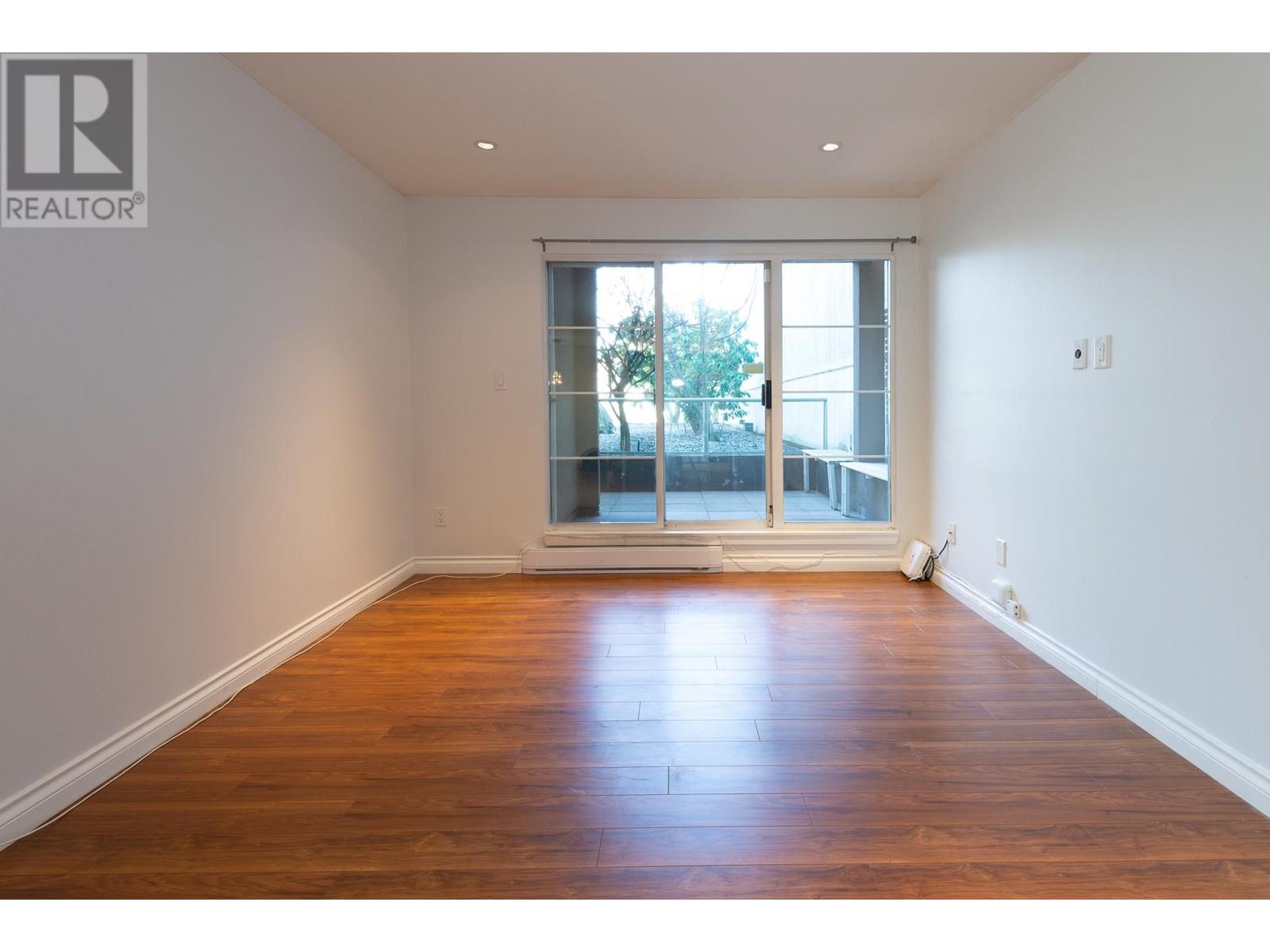 Listing Picture 4 of 35 : 106 1082 W 8TH AVENUE, Vancouver / 溫哥華 - 魯藝地產 Yvonne Lu Group - MLS Medallion Club Member