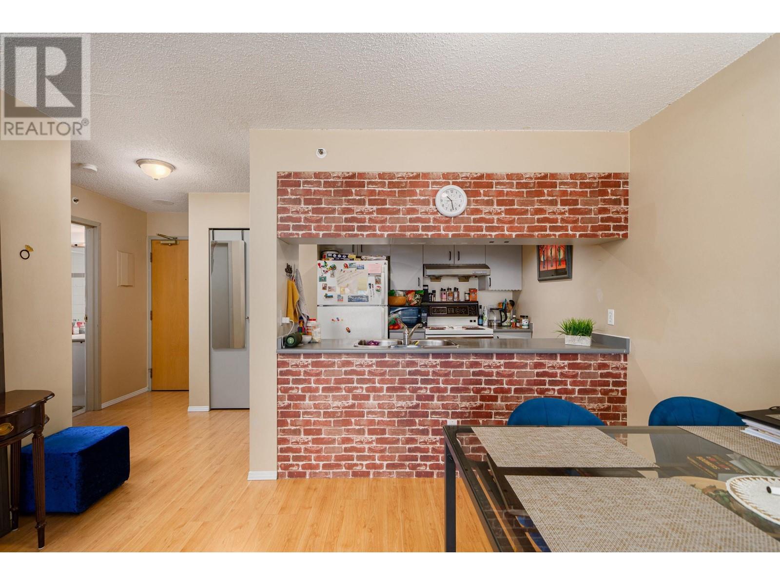 Listing Picture 11 of 30 : 809 1060 ALBERNI STREET, Vancouver / 溫哥華 - 魯藝地產 Yvonne Lu Group - MLS Medallion Club Member