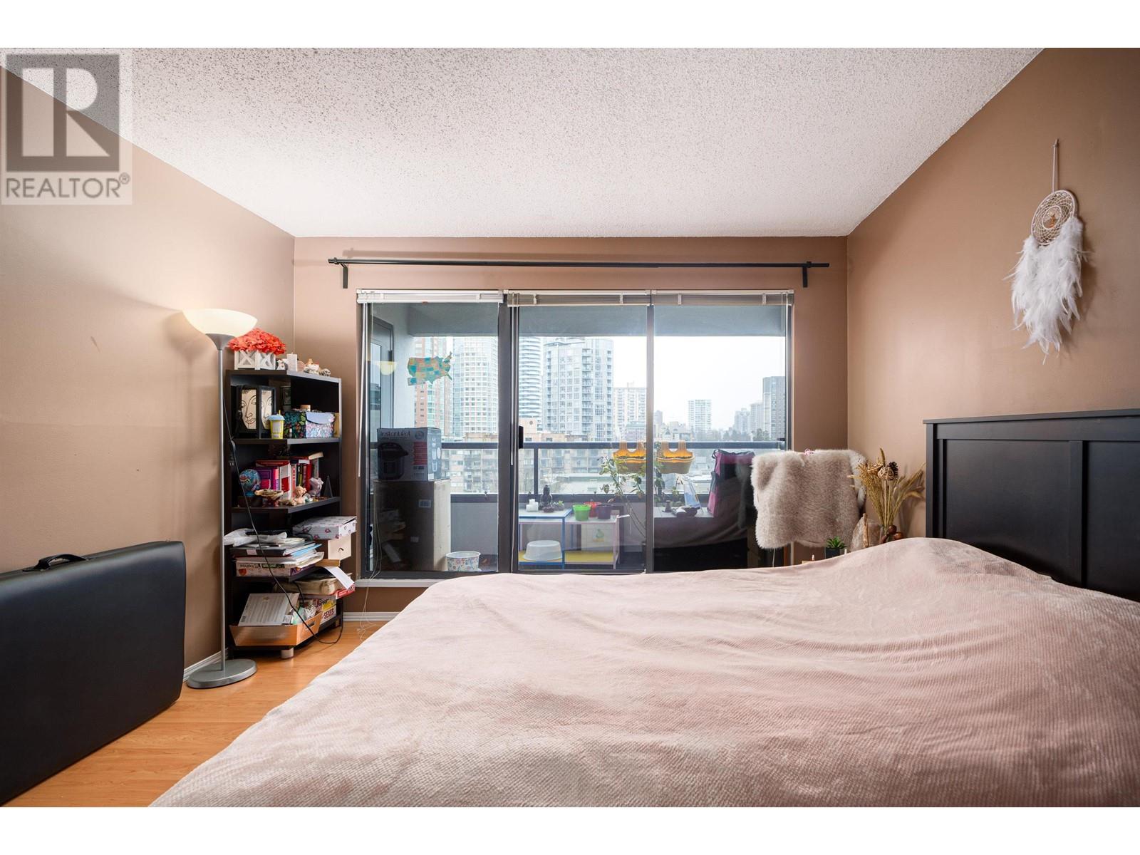 Listing Picture 15 of 30 : 809 1060 ALBERNI STREET, Vancouver / 溫哥華 - 魯藝地產 Yvonne Lu Group - MLS Medallion Club Member