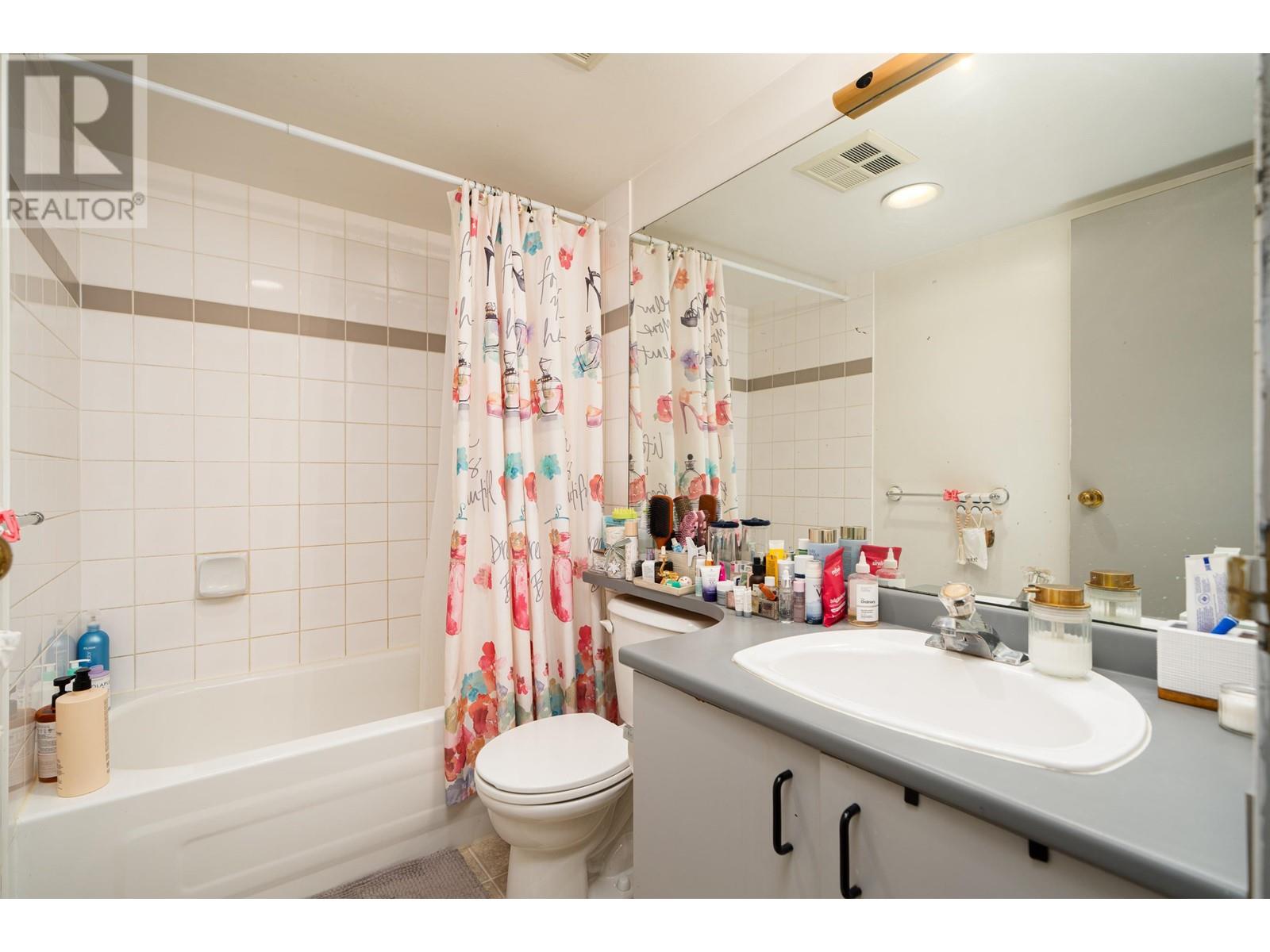 Listing Picture 16 of 30 : 809 1060 ALBERNI STREET, Vancouver / 溫哥華 - 魯藝地產 Yvonne Lu Group - MLS Medallion Club Member