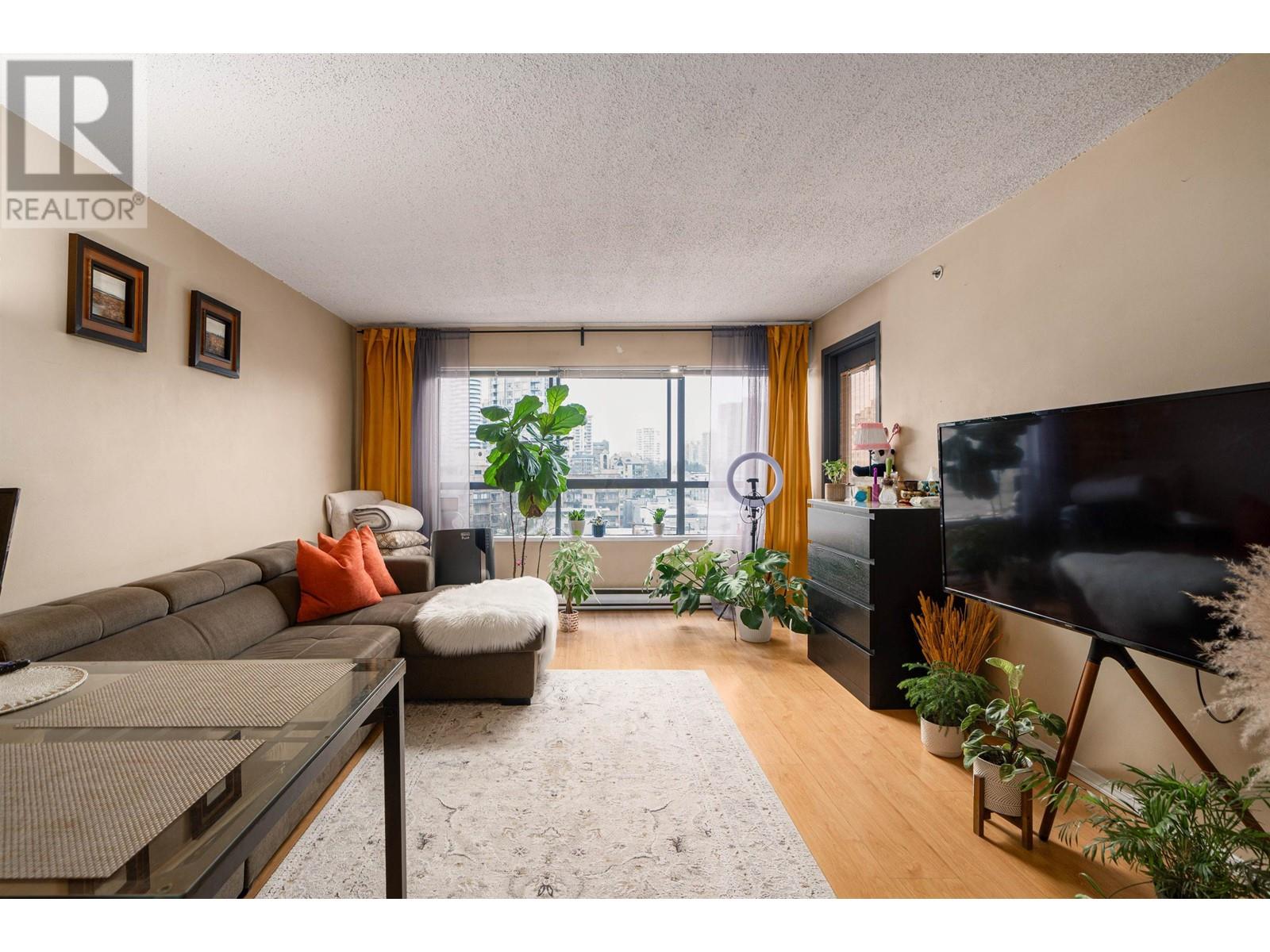 Listing Picture 7 of 30 : 809 1060 ALBERNI STREET, Vancouver / 溫哥華 - 魯藝地產 Yvonne Lu Group - MLS Medallion Club Member