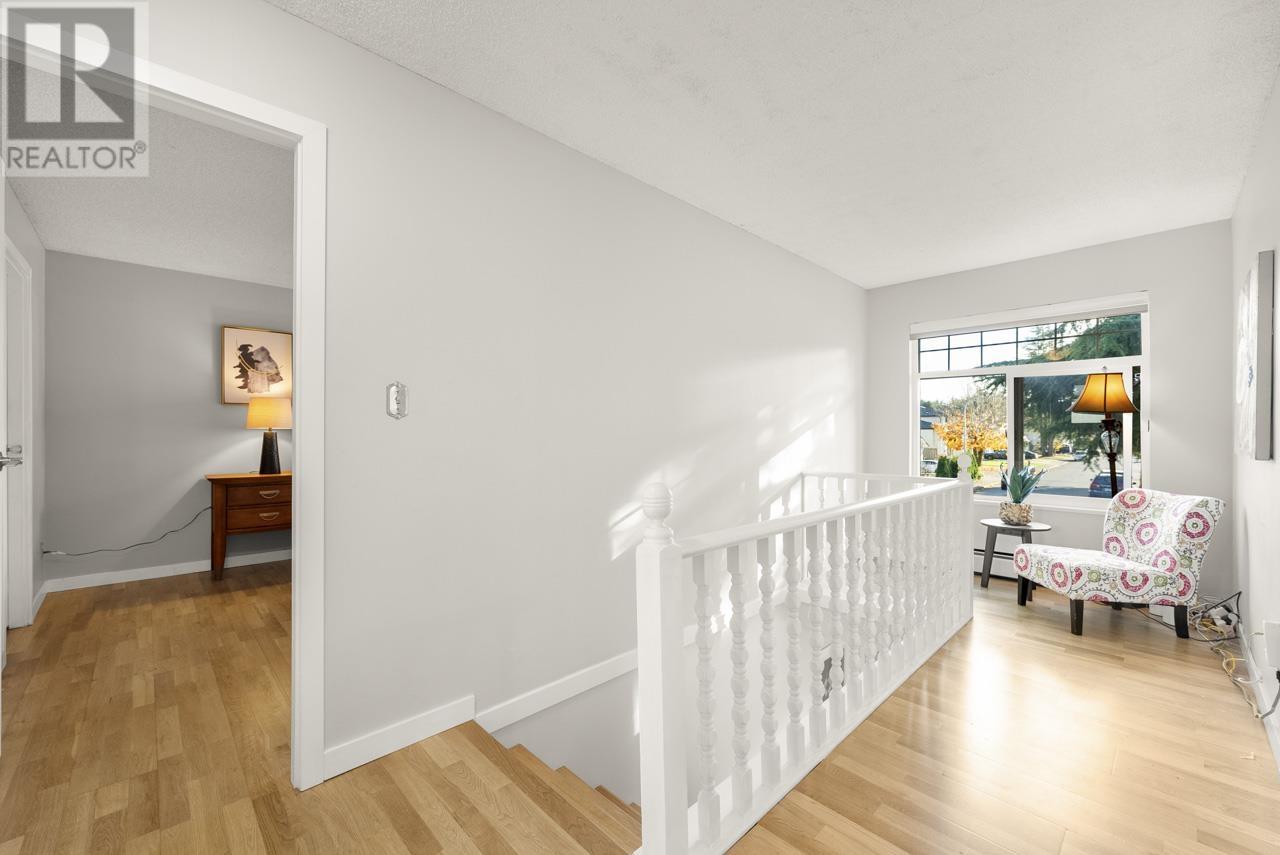 Listing Picture 16 of 31 : 10411 HOGARTH DRIVE, Richmond / 烈治文 - 魯藝地產 Yvonne Lu Group - MLS Medallion Club Member