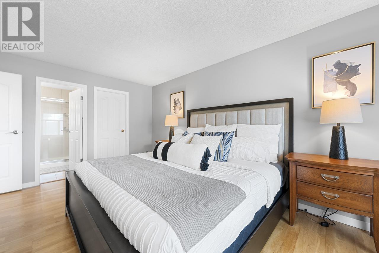 Listing Picture 19 of 31 : 10411 HOGARTH DRIVE, Richmond / 烈治文 - 魯藝地產 Yvonne Lu Group - MLS Medallion Club Member